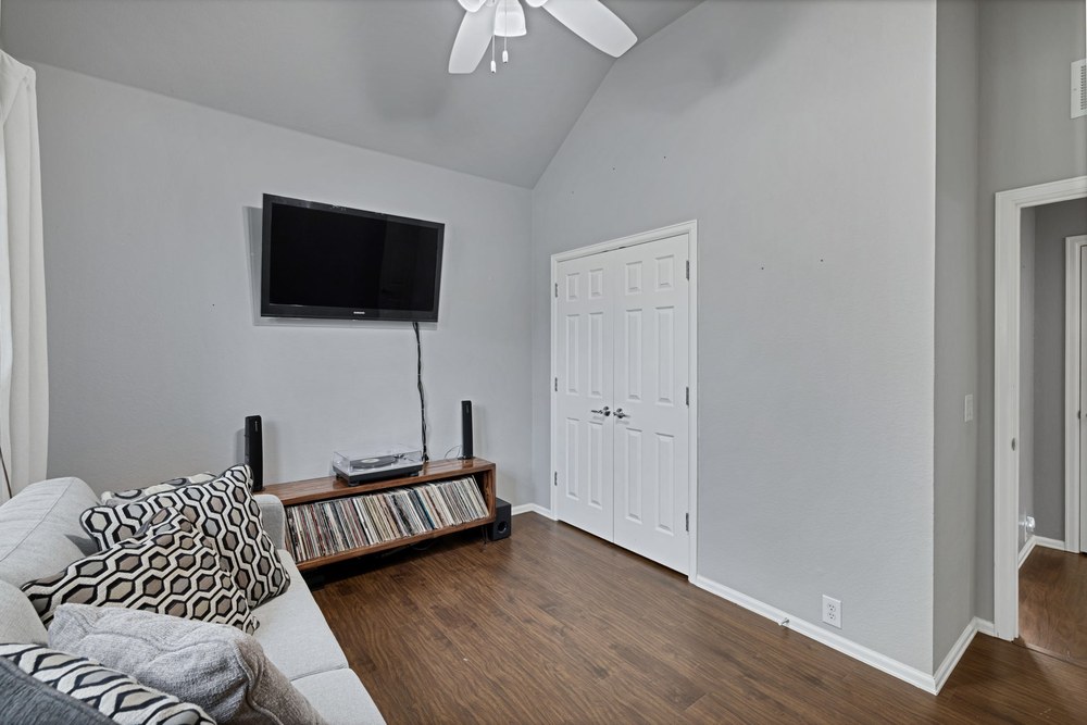 Coyote Hill room