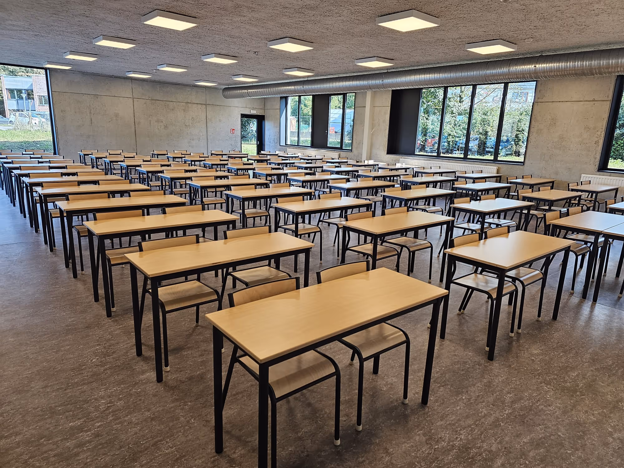 Green Lagoon - aménagement de mobilier scolaire