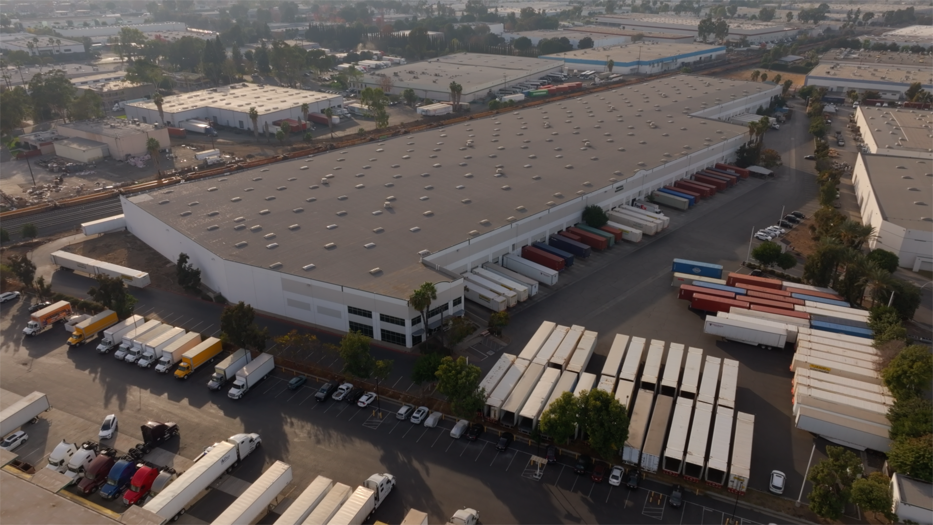 Universal Warehouses
