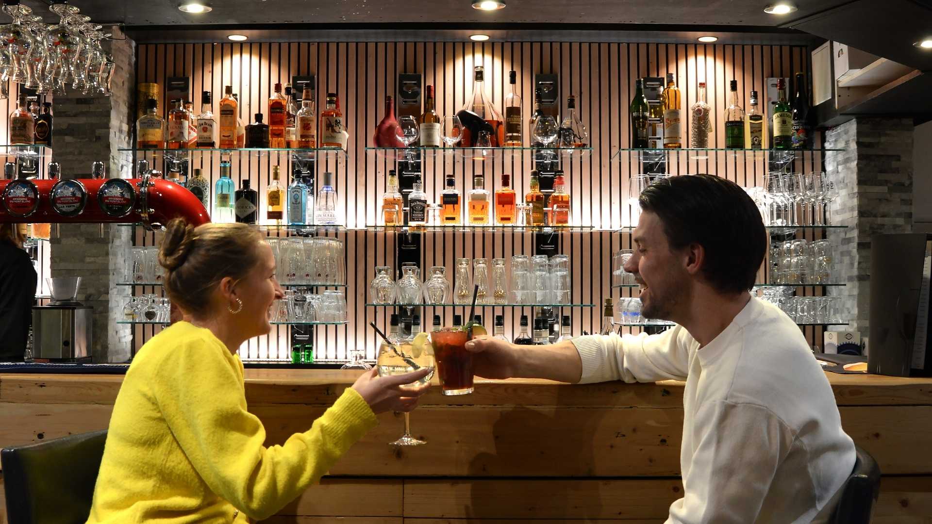 Bar