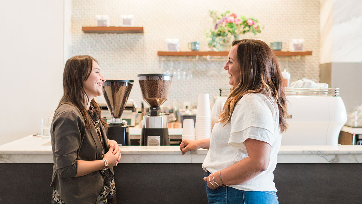 5 Ways to Reconnect With Clients, Vendors, or Peers—Without It Feeling Weird