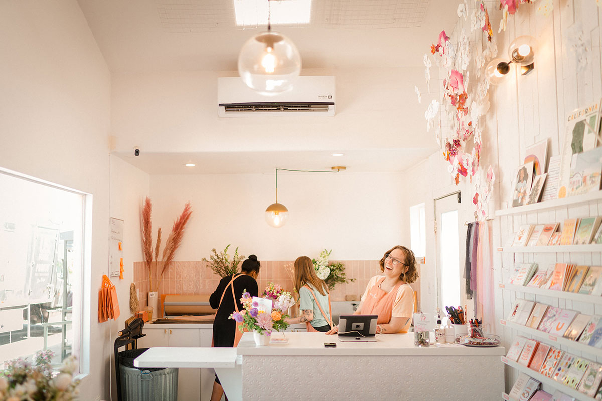 Why Personal Marketing Always Beats Promotional During the Holiday Sales Season