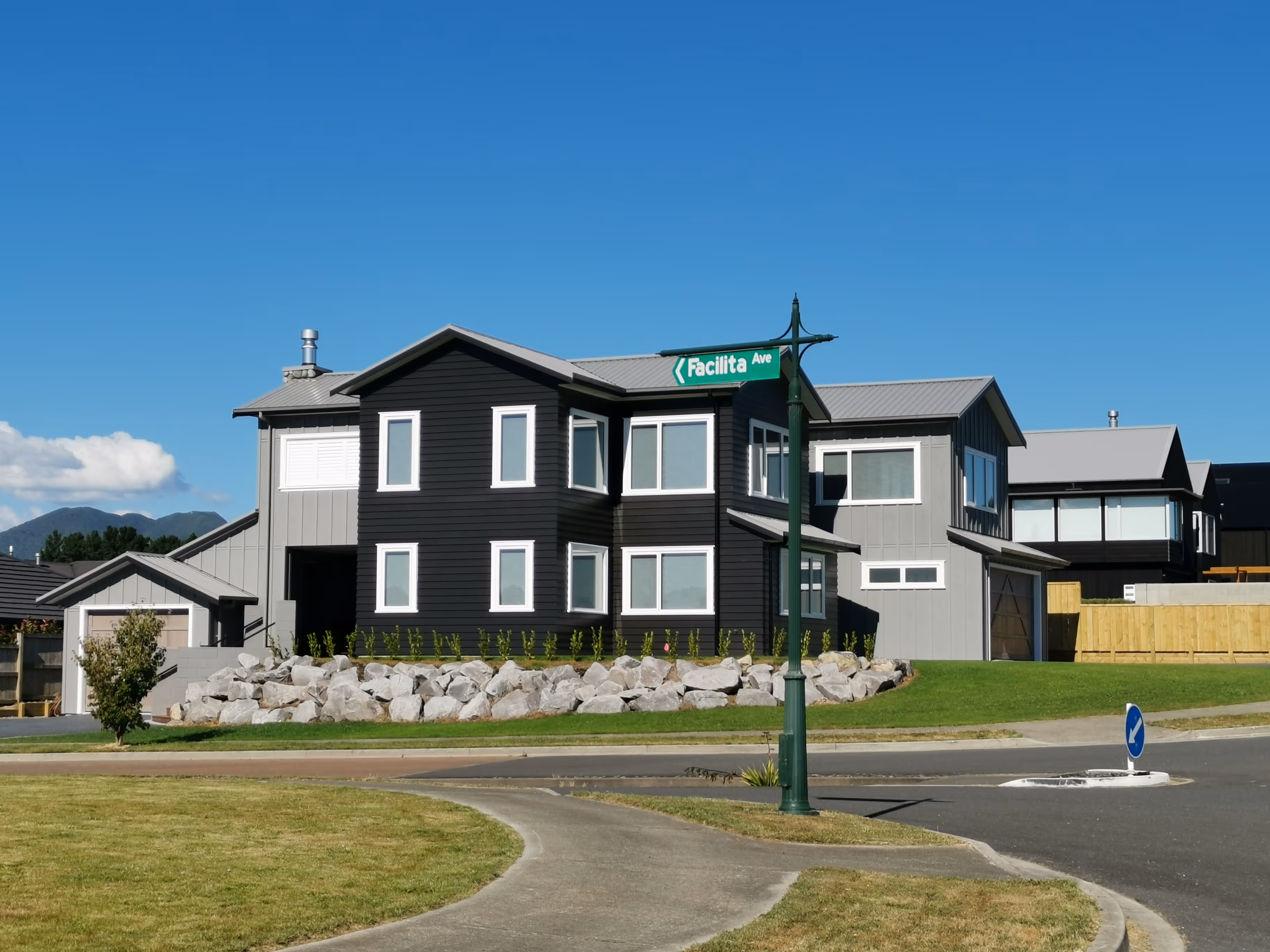 Facilita Ave corner site