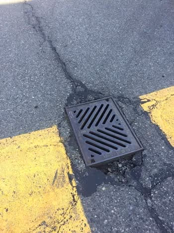 Cracks around the catch basin