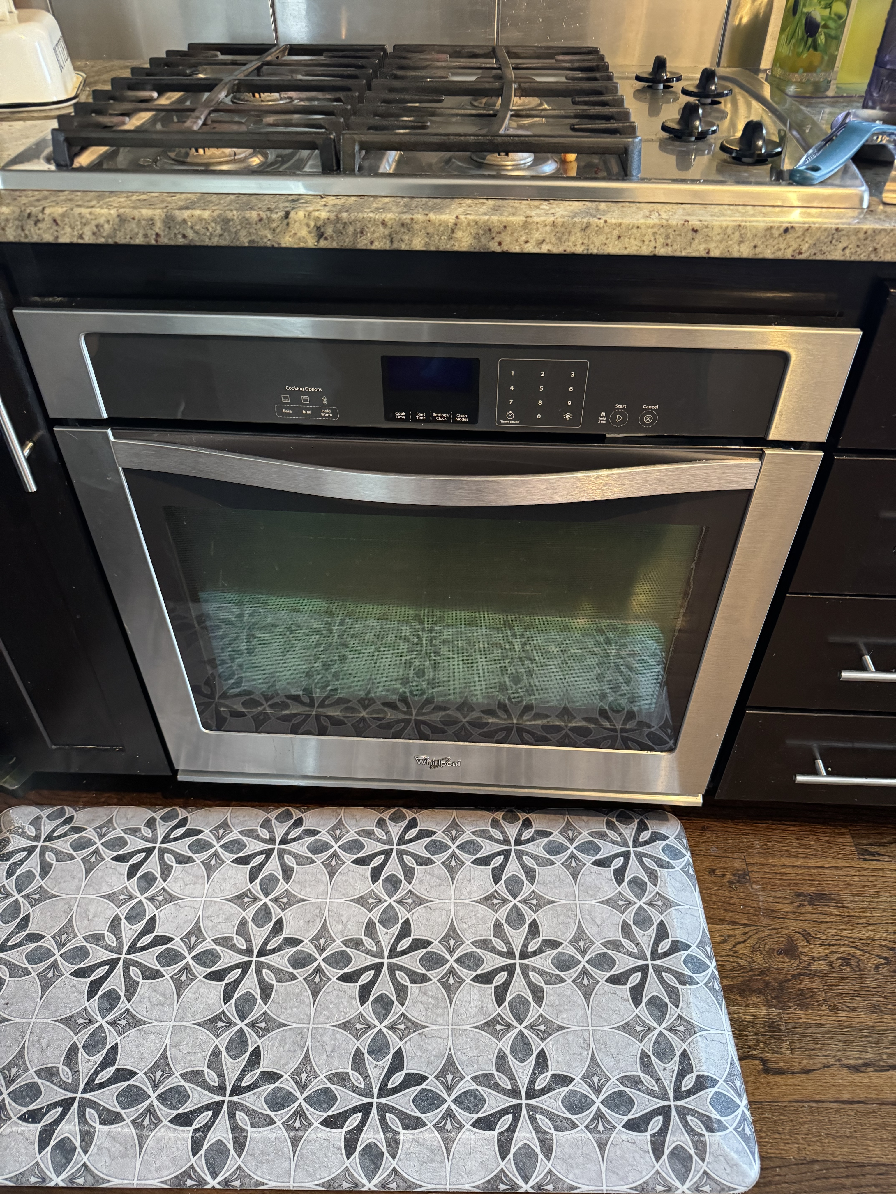 A Whirlpool Oven Not Turning On in Chicago, IL (photo 2)
