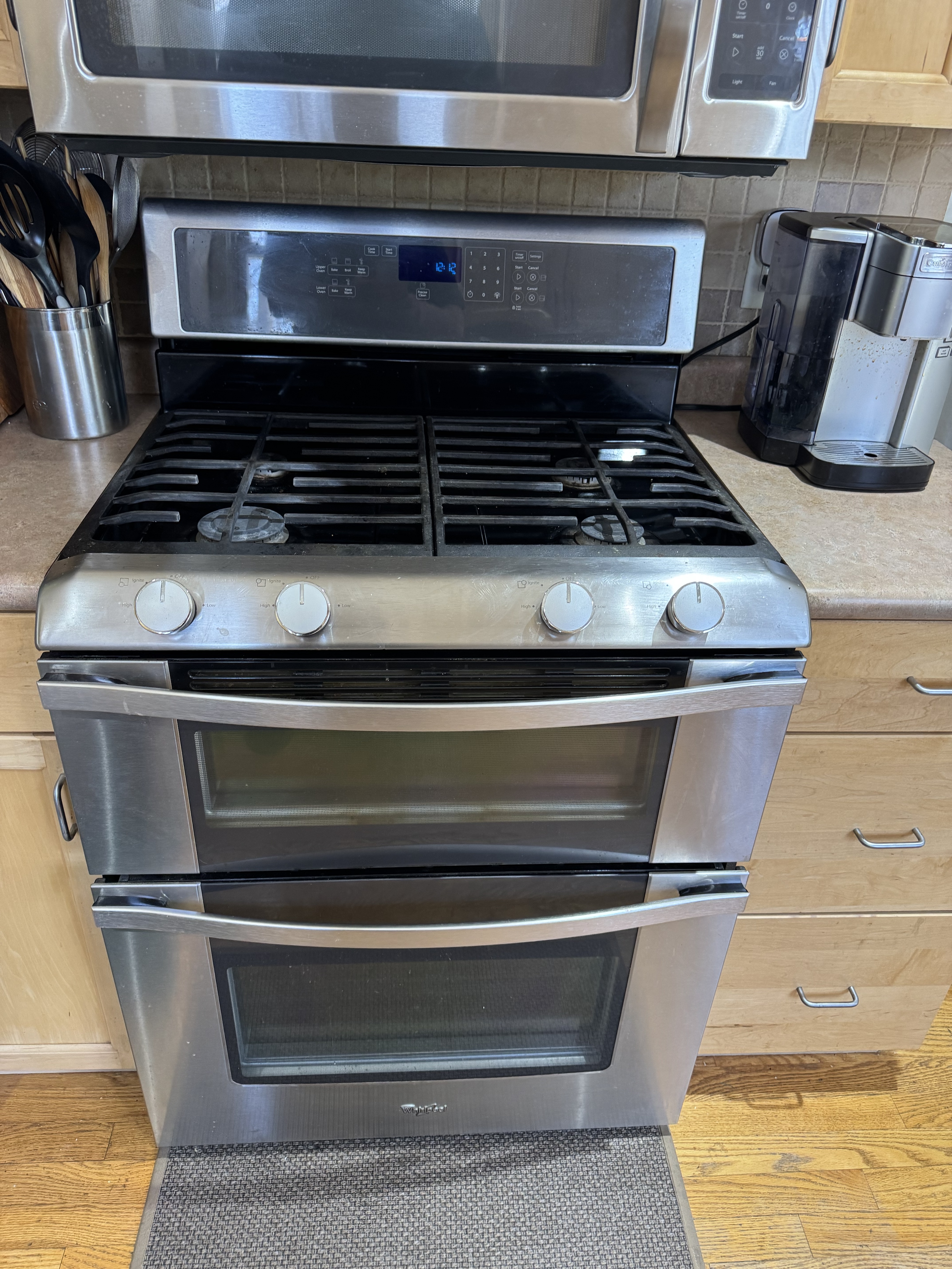 Whirlpool Double Oven Not Igniting in Vernon Hills, IL (photo 1)