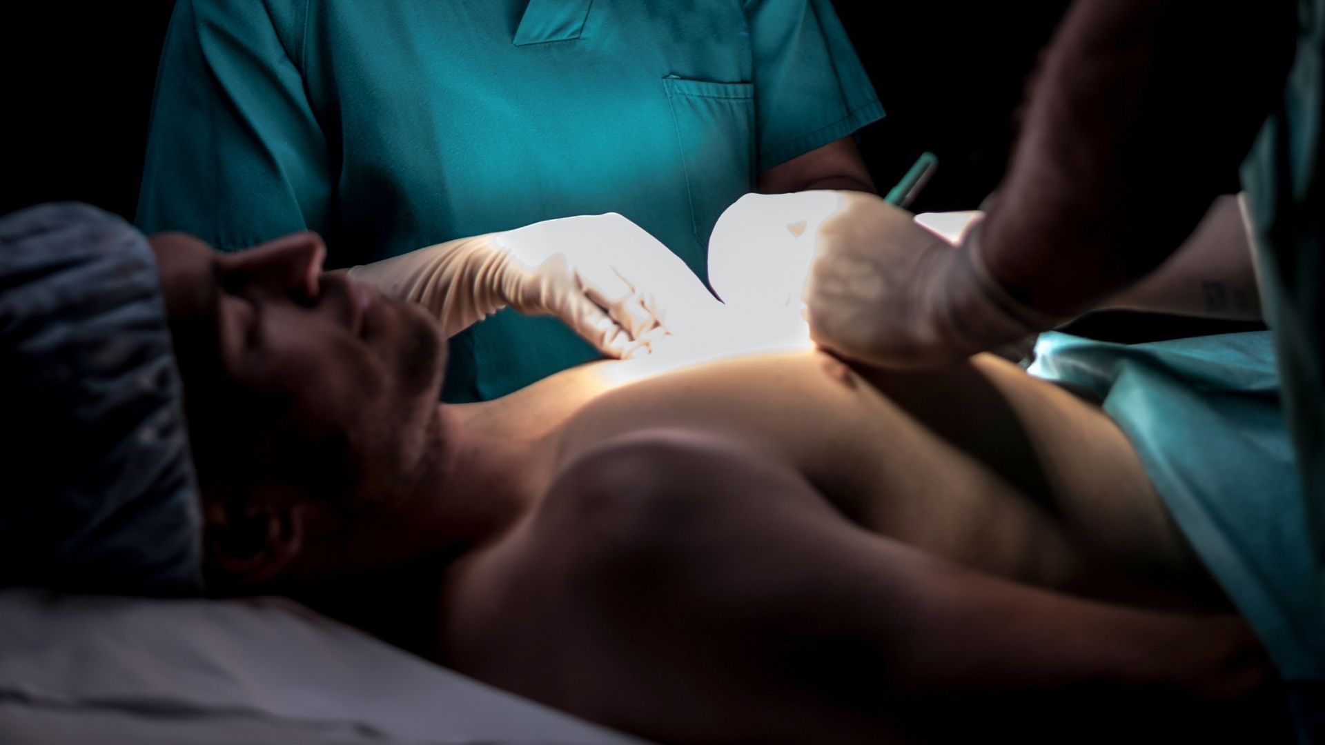 ¿De qué depende el precio de una cirugía plástica en Colombia?