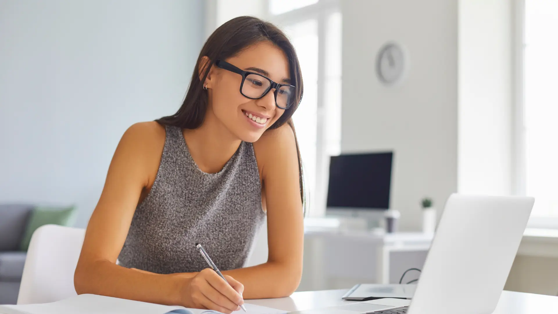 Offshore Recruitment Benefits for UK Companies Explained
