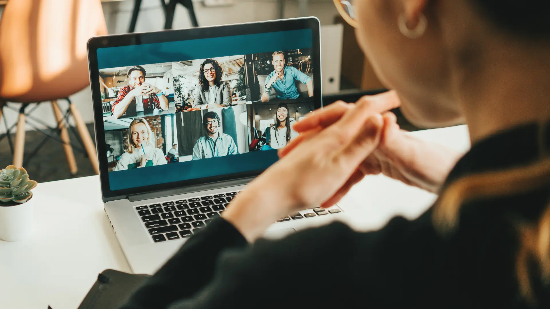 Scaling U.S. Businesses with Remote Teams: The Ultimate Guide