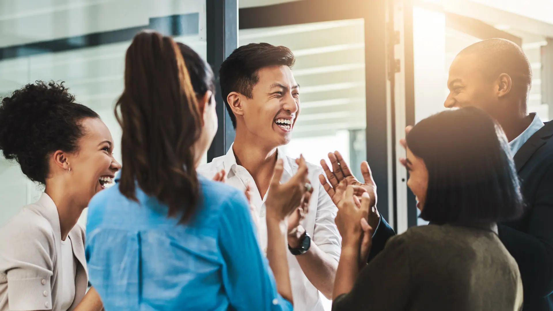 Remote Staffing vs Outsourcing – Smarter Hiring for Modern Teams