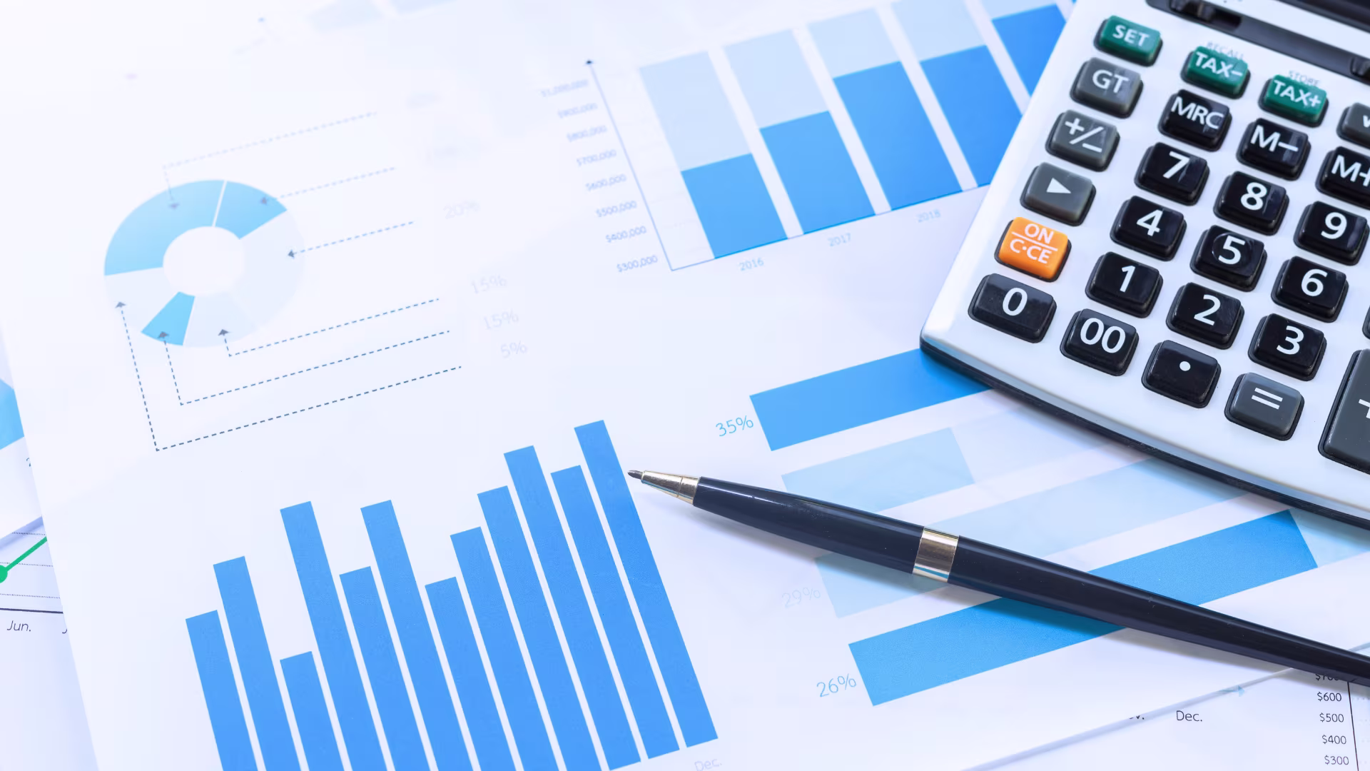 When to Outsource Accounting Services (And When Not To)