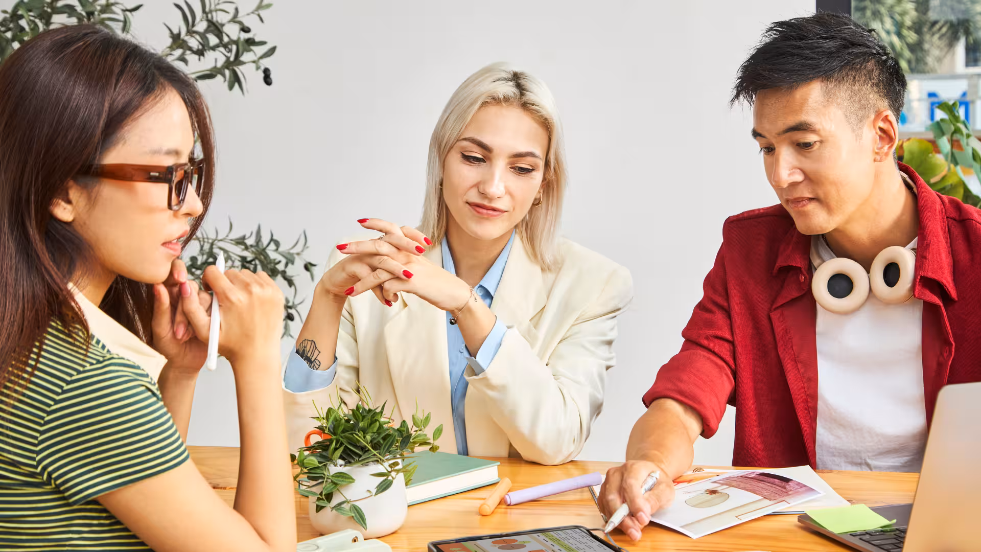 8 Lessons Before You Outsource Marketing in 2026
