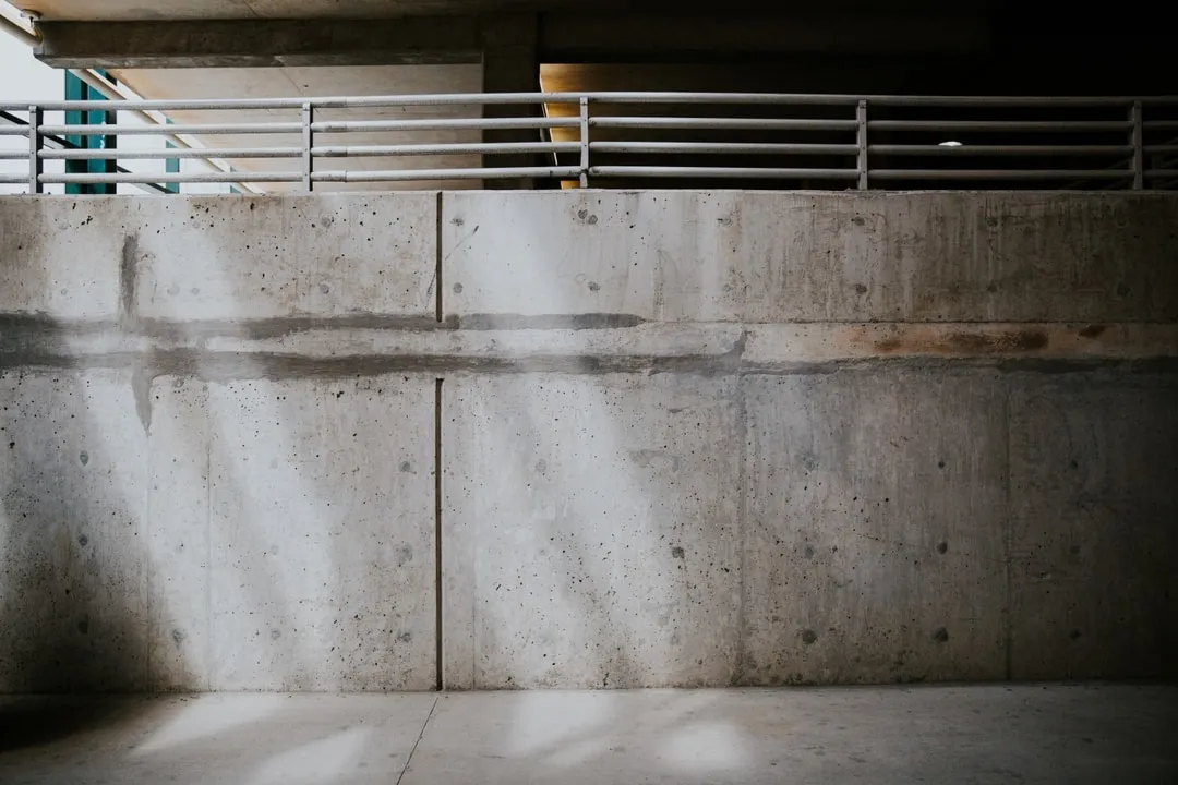 Sealed concrete wall
