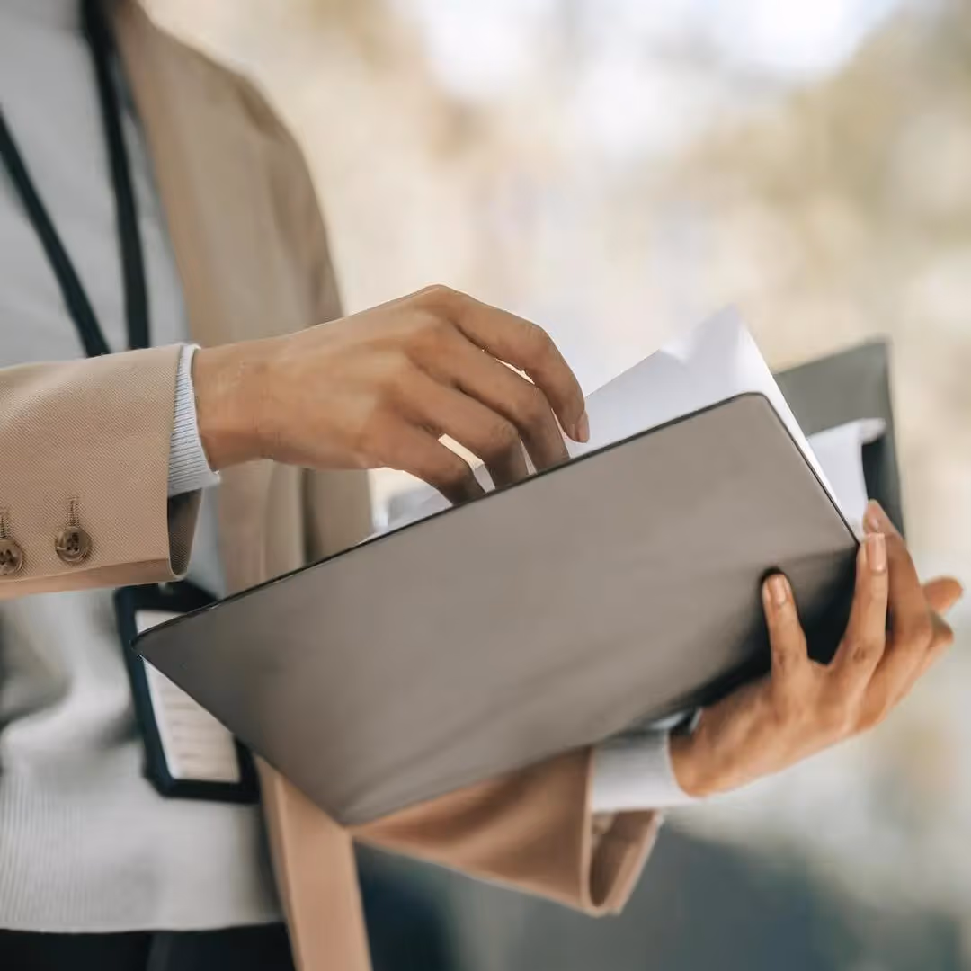 Employer of Record vs. Outsourcing Firm vs. Hiring Internally