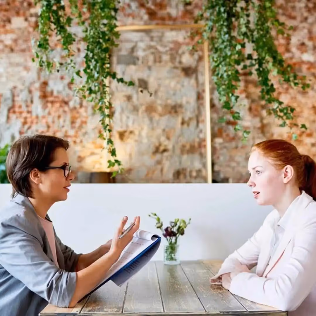 How To Effectively Conduct a One-on-One Interview and Tips for Success