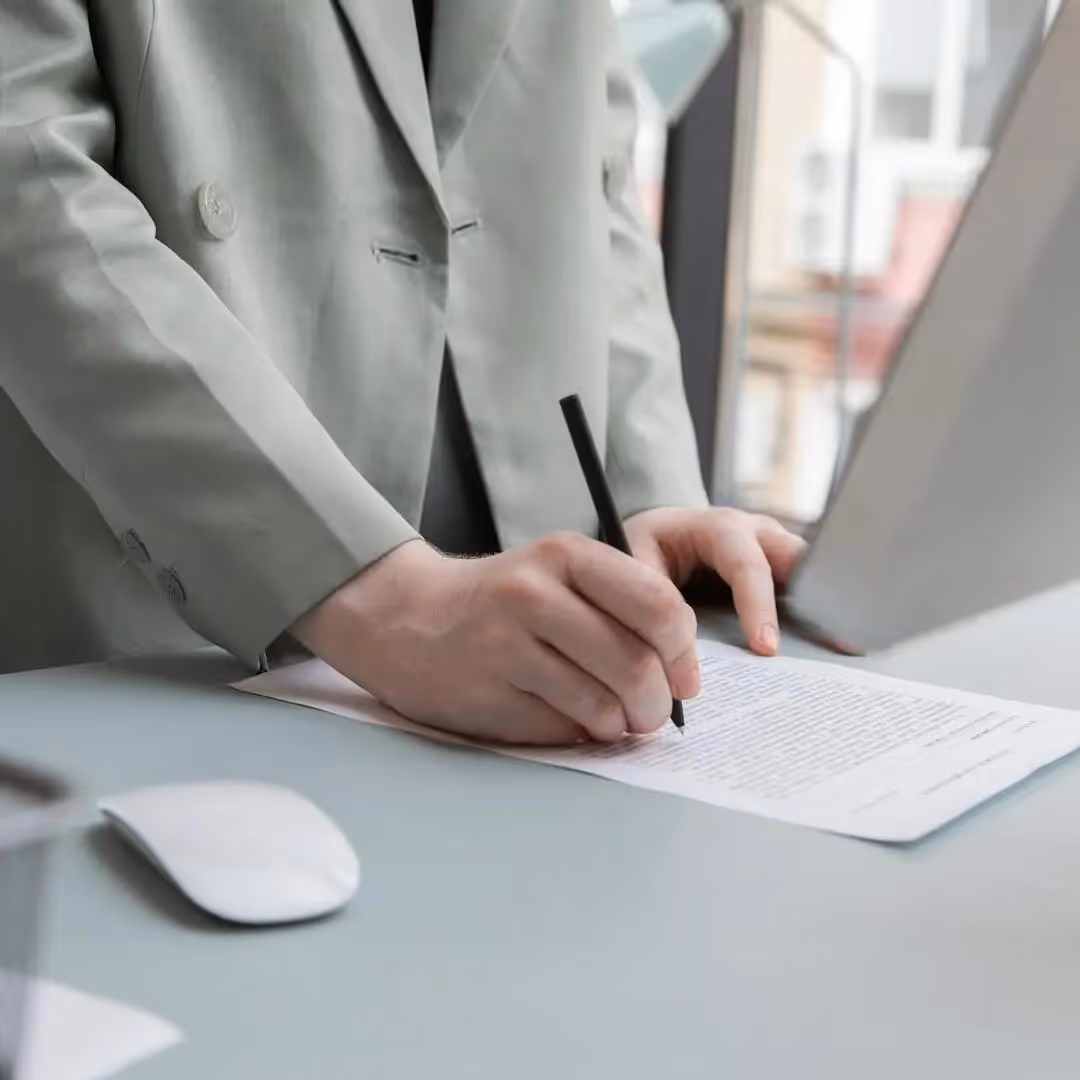 7 Essential Tips for Pre-Employment Background Checks for International Contractors