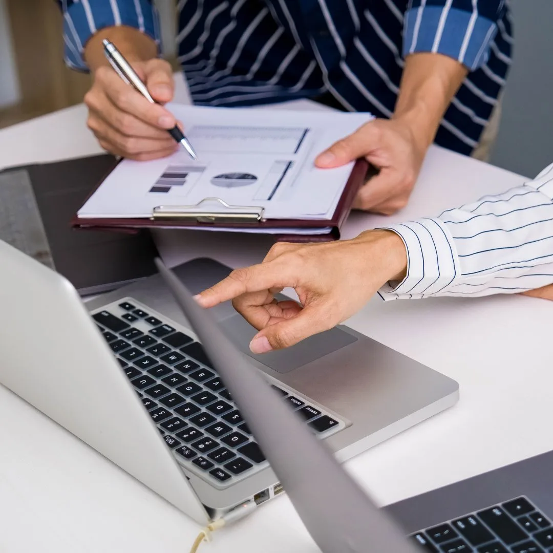 How to Write a Sales Job Description That Attracts Top Candidates (+ Sample Template)