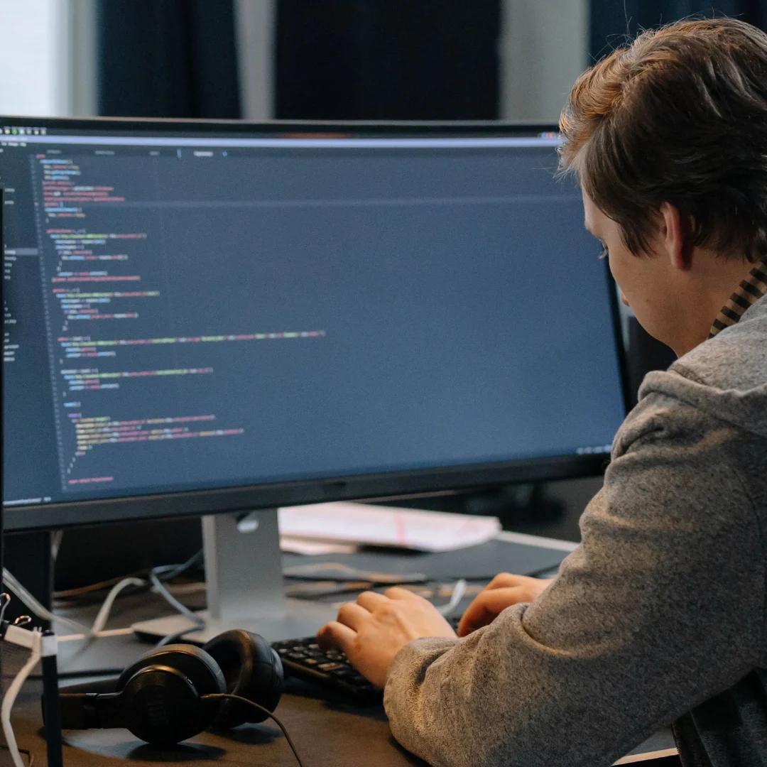 How to Hire Developers in Guatemala: Salaries, Talent Pool, and Four Ways to Hire