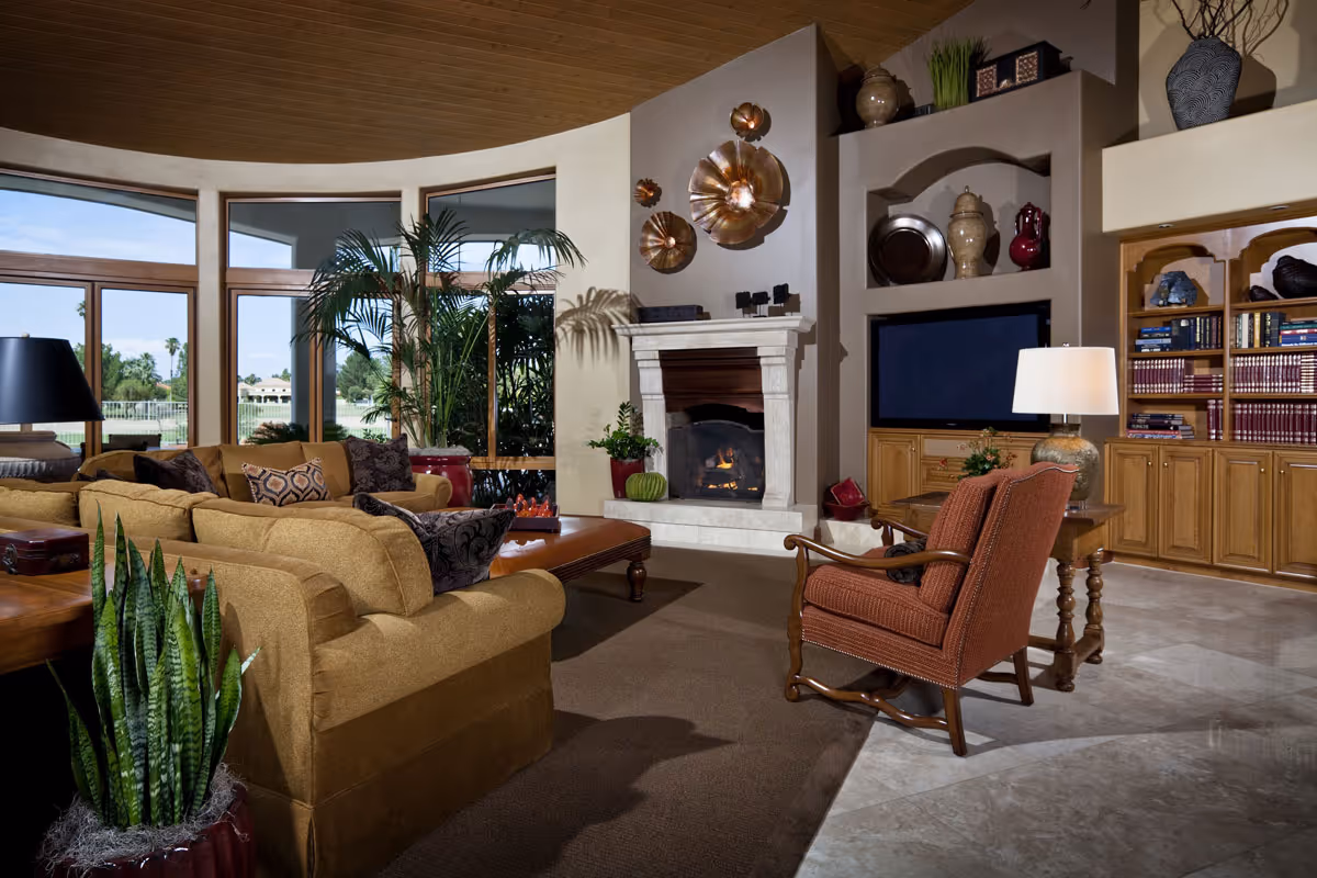 Family room by Sesshu Design Associates