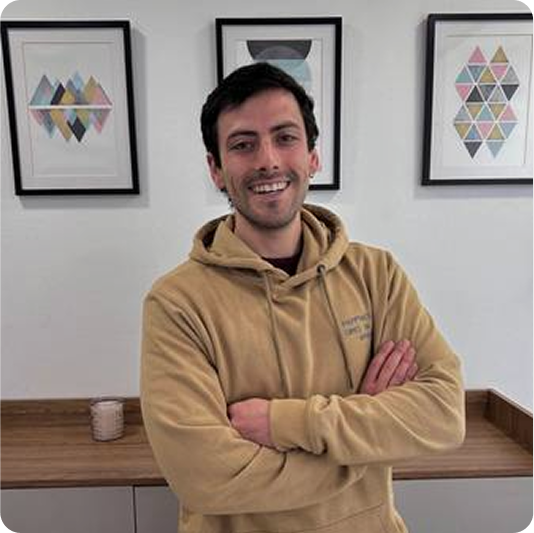 encuadrado testimonio
