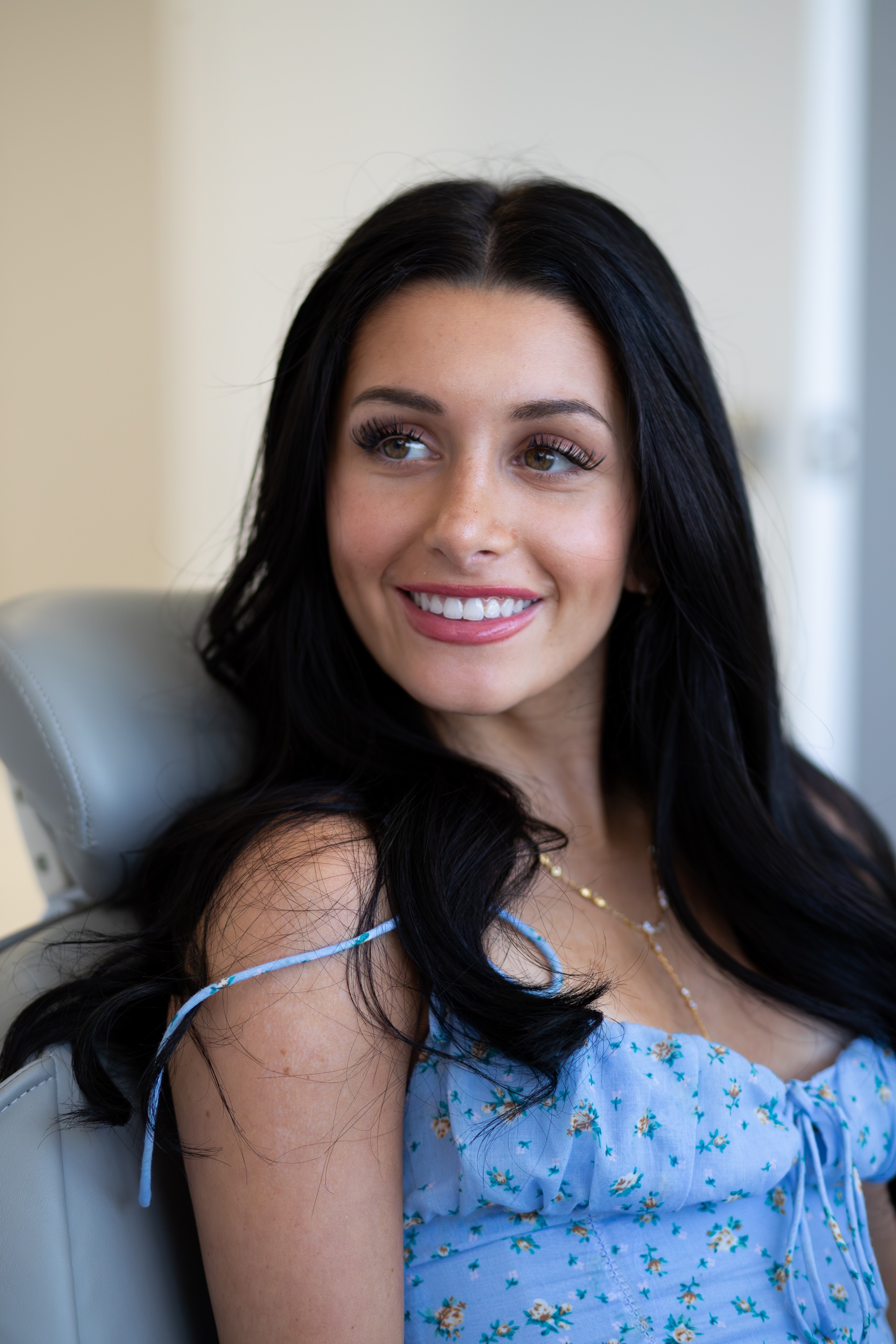 Smile Makeovers In Los Angeles | Chic Smile