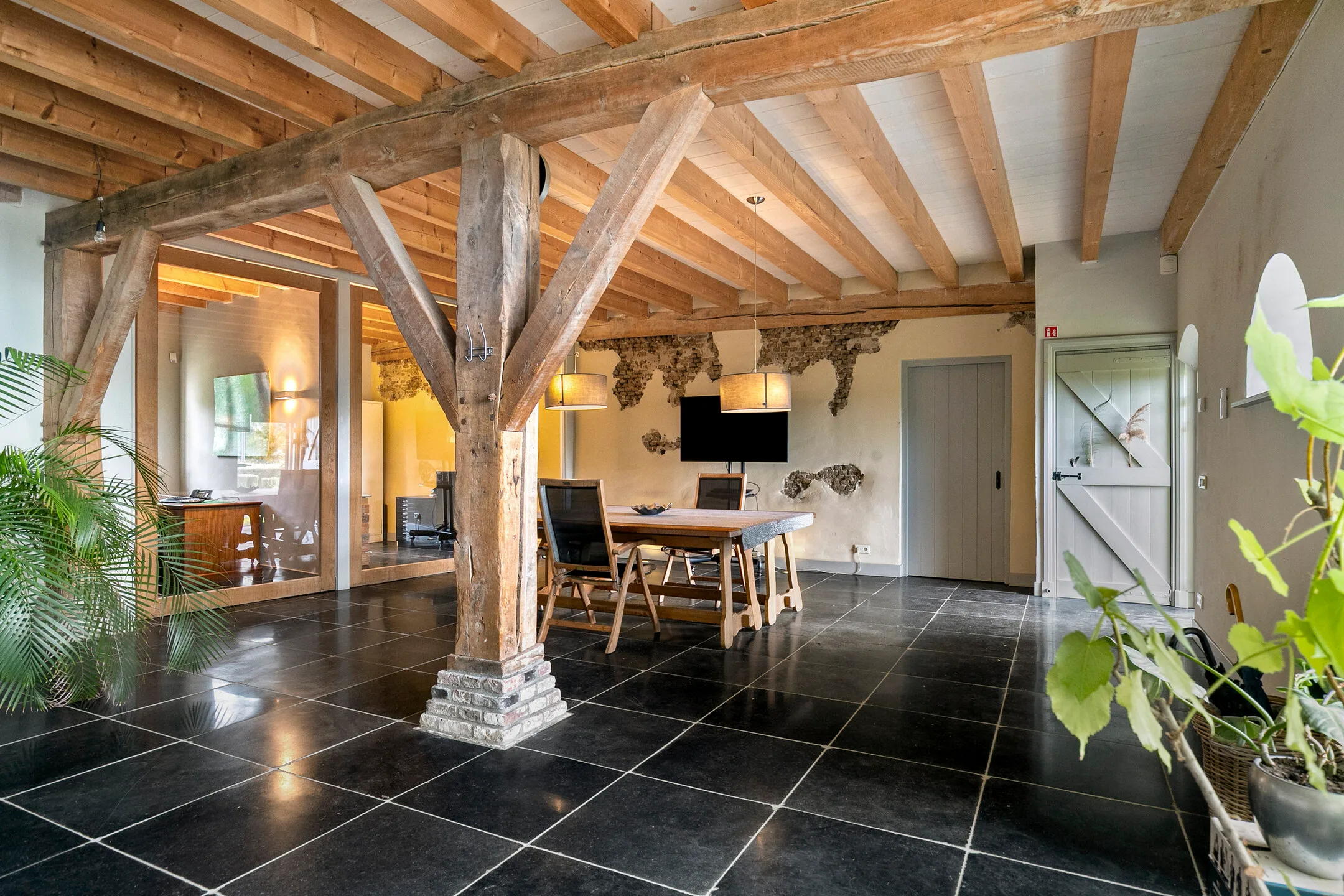 Bedrijfspand in beeld: Zwanenburgseweg 6-a Heeswijk-Dinther