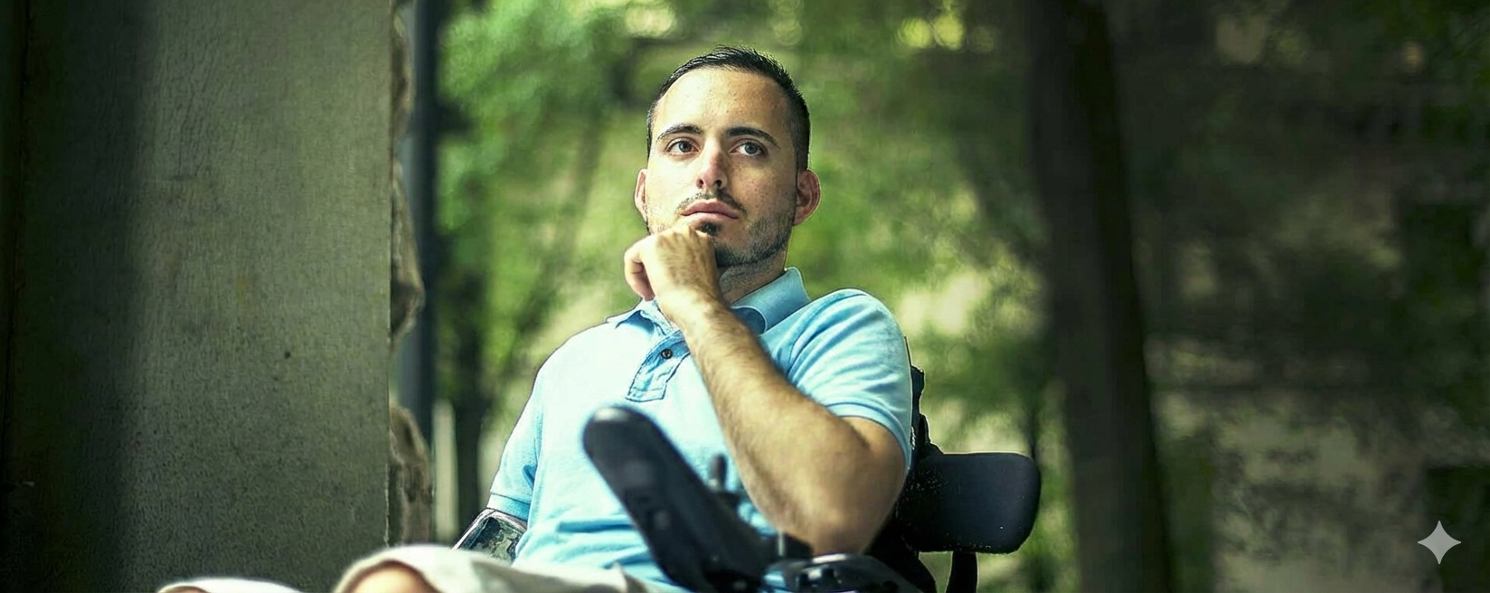 Veterano de la Fuerza Aérea utiliza entrenamiento con exoesqueleto avanzado para recuperar el movimiento erguido, 12 años después de quedar paralítico 