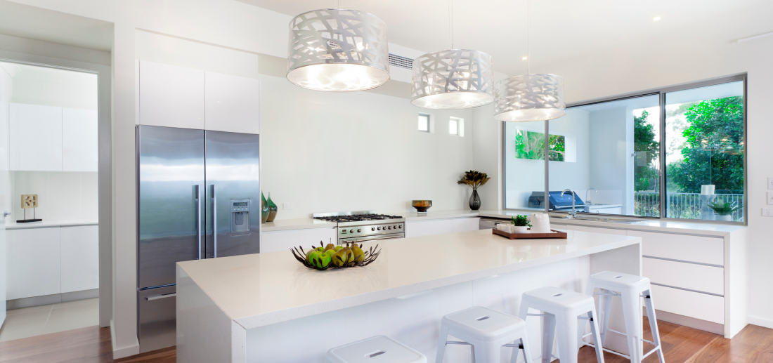 Stylish open plan kitchen 
