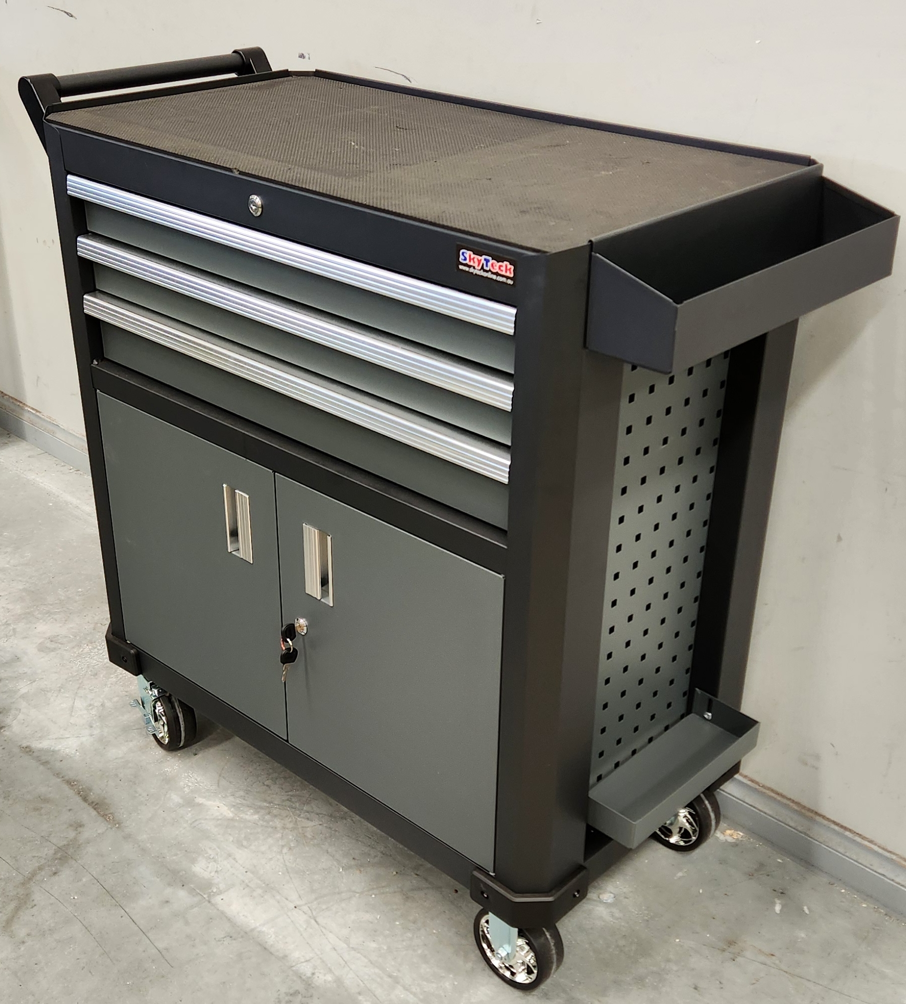Heavy-Duty Rolling Tool Cabinet with Doors & Drawers TZ393