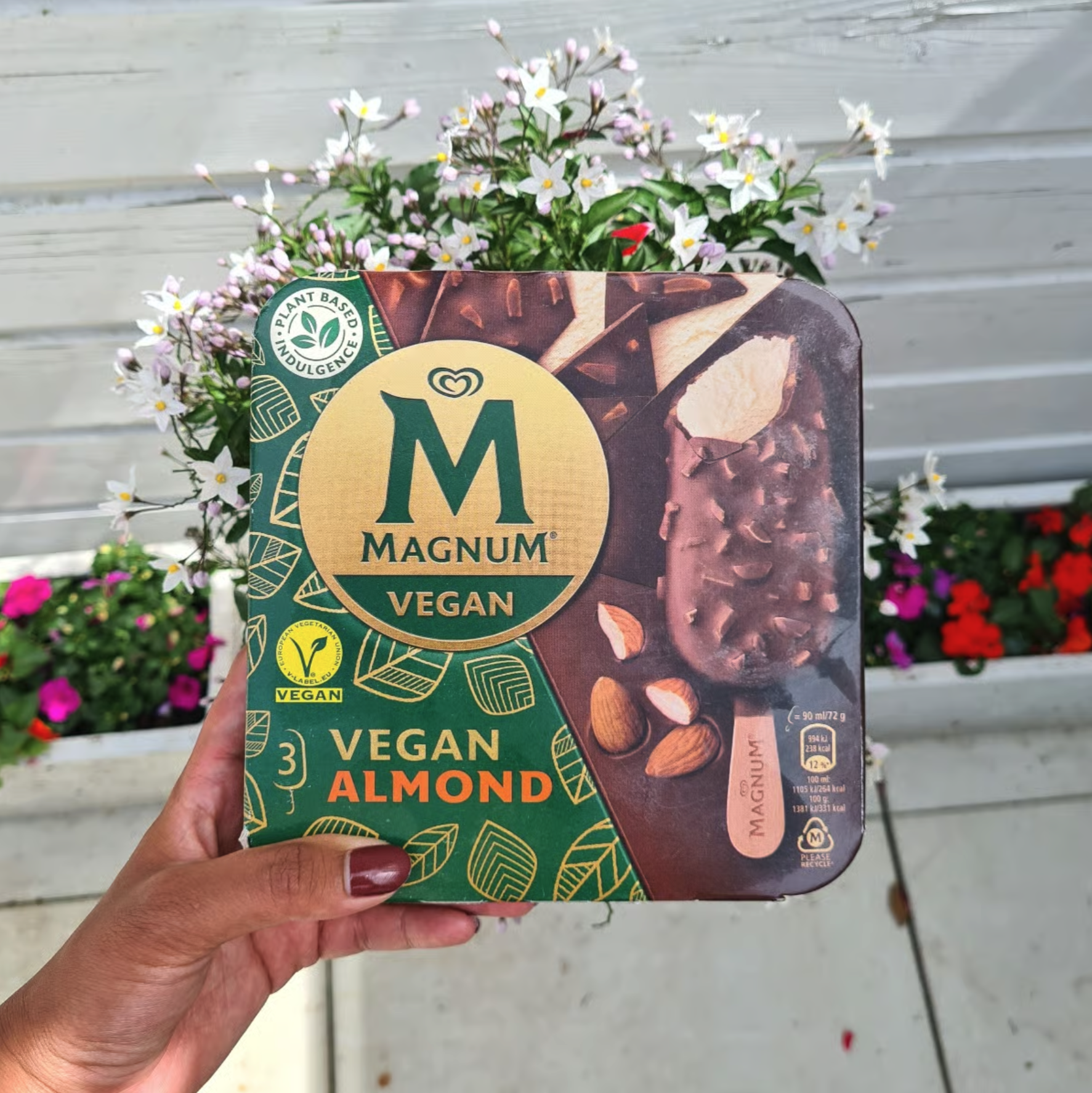 Magnum Vegan Almond