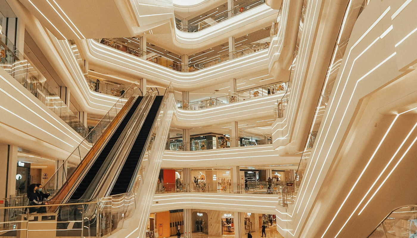 How can Western outlets connect with  the valuable Chinese market?