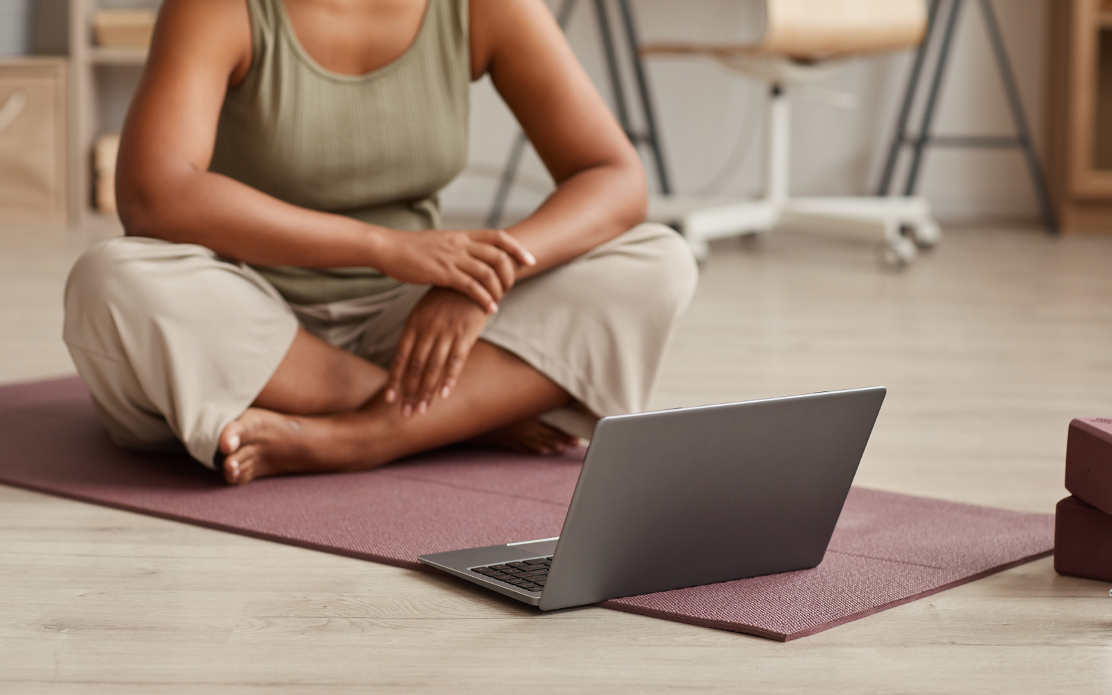 Visual infographic of yoga studio loyalty program options: visit rewards, points, referrals.