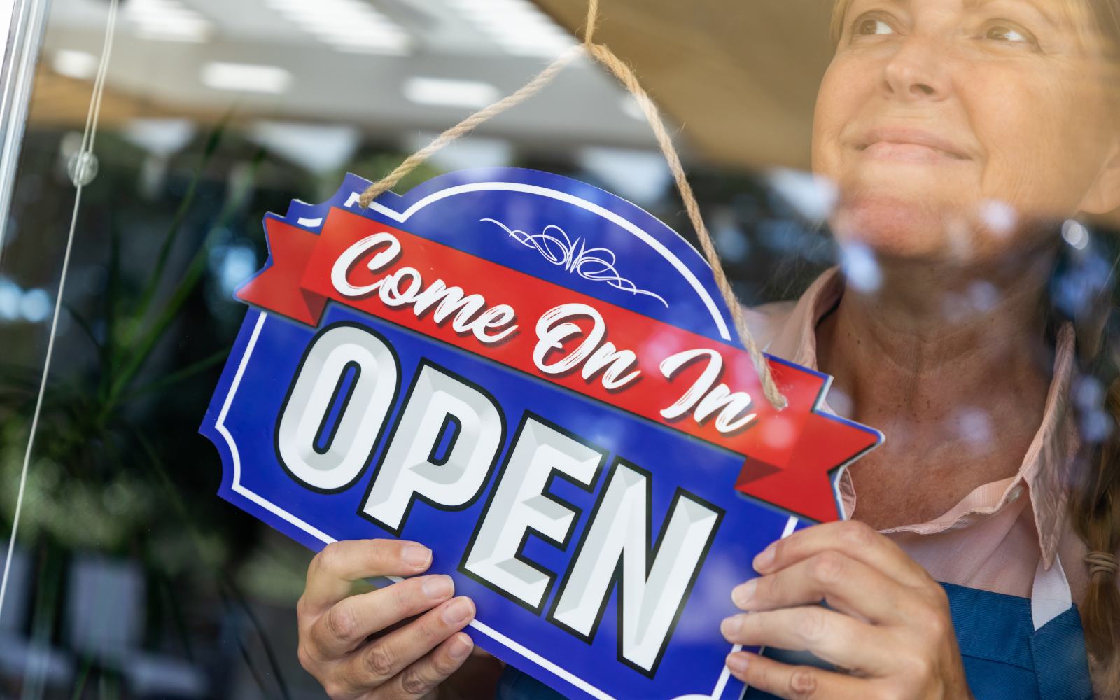 Consistent promotional branding across multiple hospitality business locations