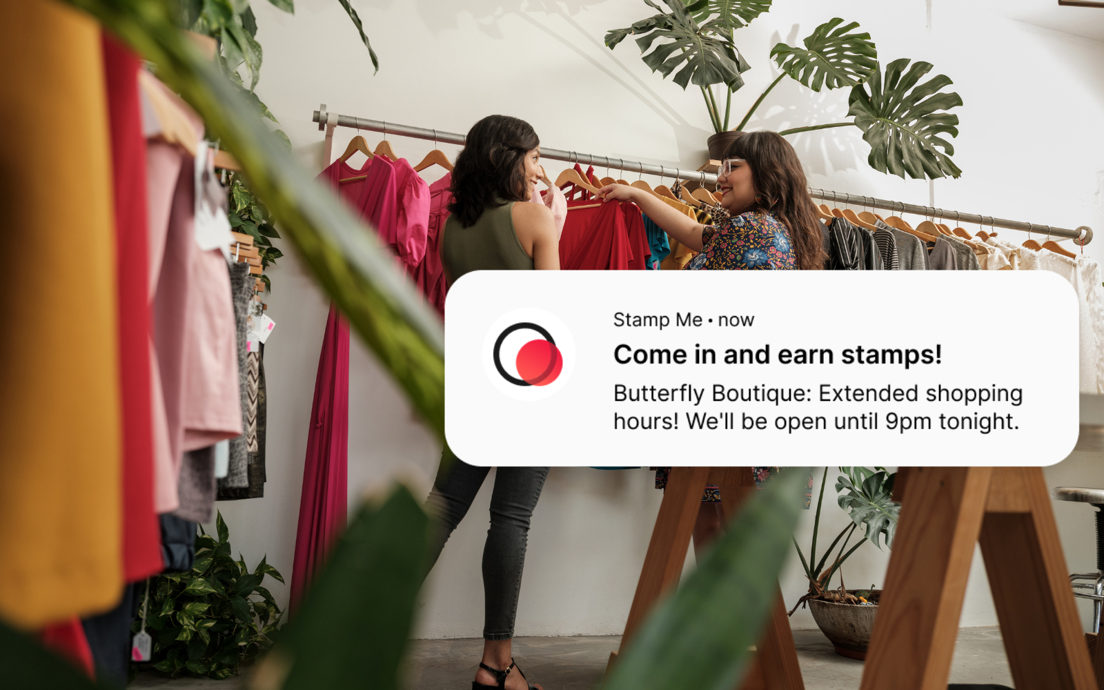 Customer receiving location-specific loyalty promotion from cafe rewards app