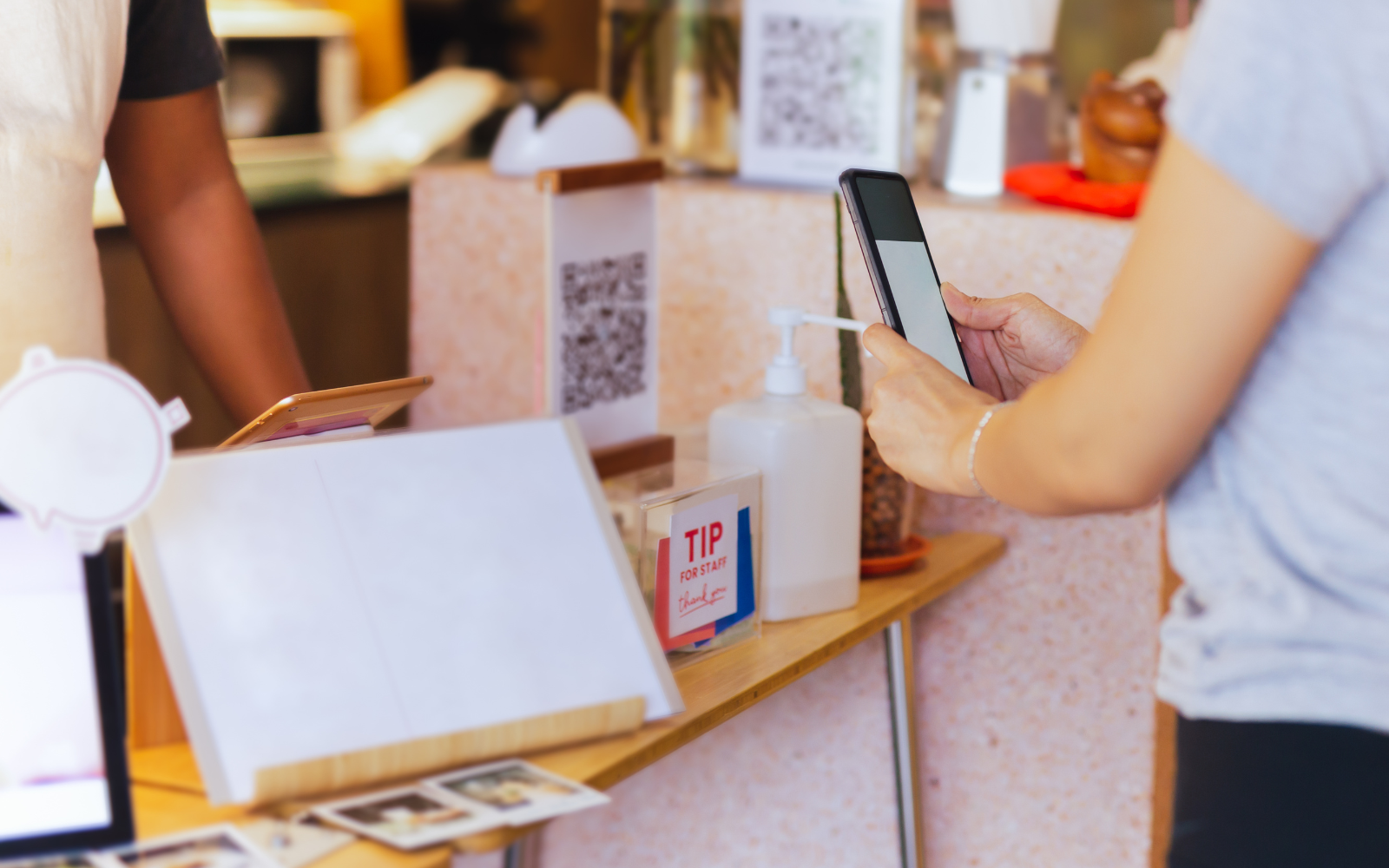 QR code loyalty program running independently of a store's point-of-sale system