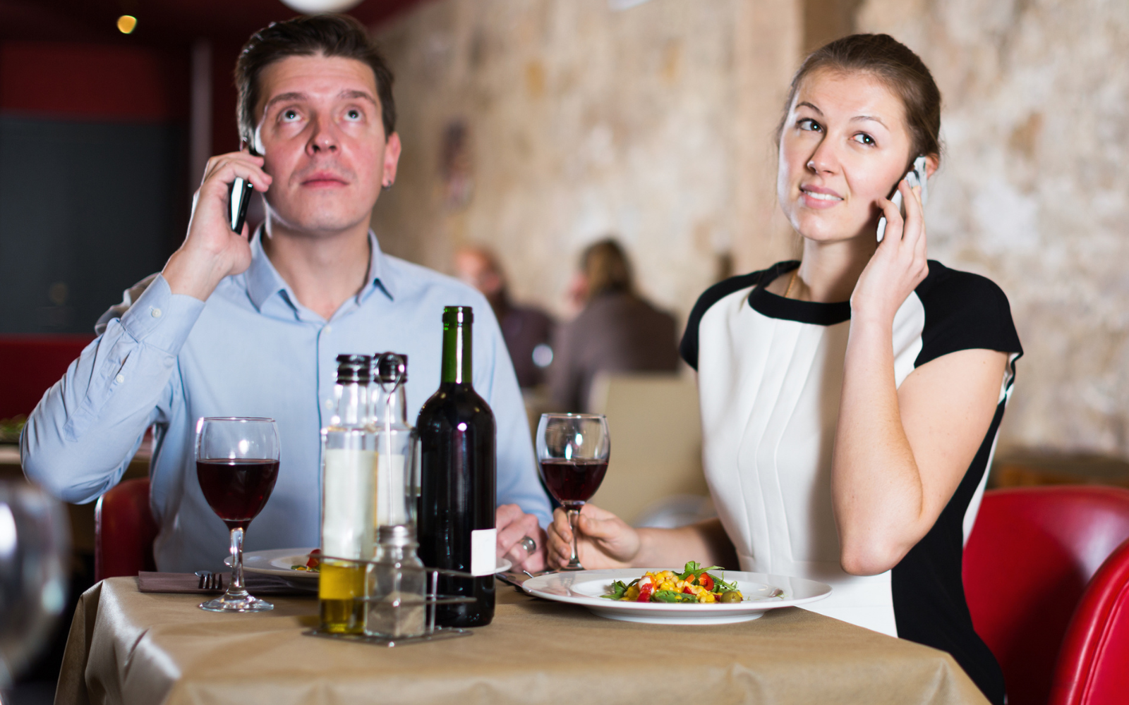 Chart showing 36 to 43 percent of restaurant loyalty program unsubscribes are caused by irrelevant or overly frequent messaging