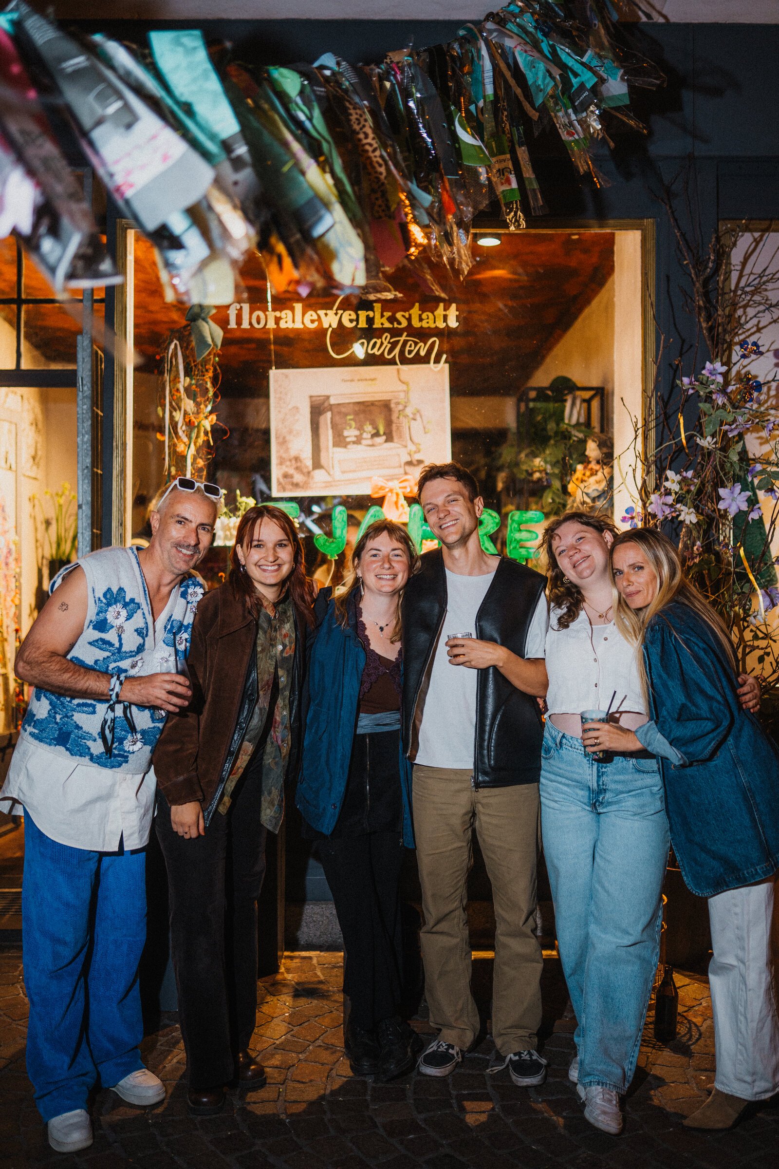 Gruppe feiert beim Straßenfest der Schneckenvorstadt Freiburg 2026 – Foto: Patrick Schiele