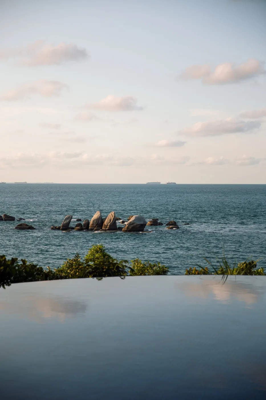 Infinity pool facing the sea at Banyan Tree Bintan
