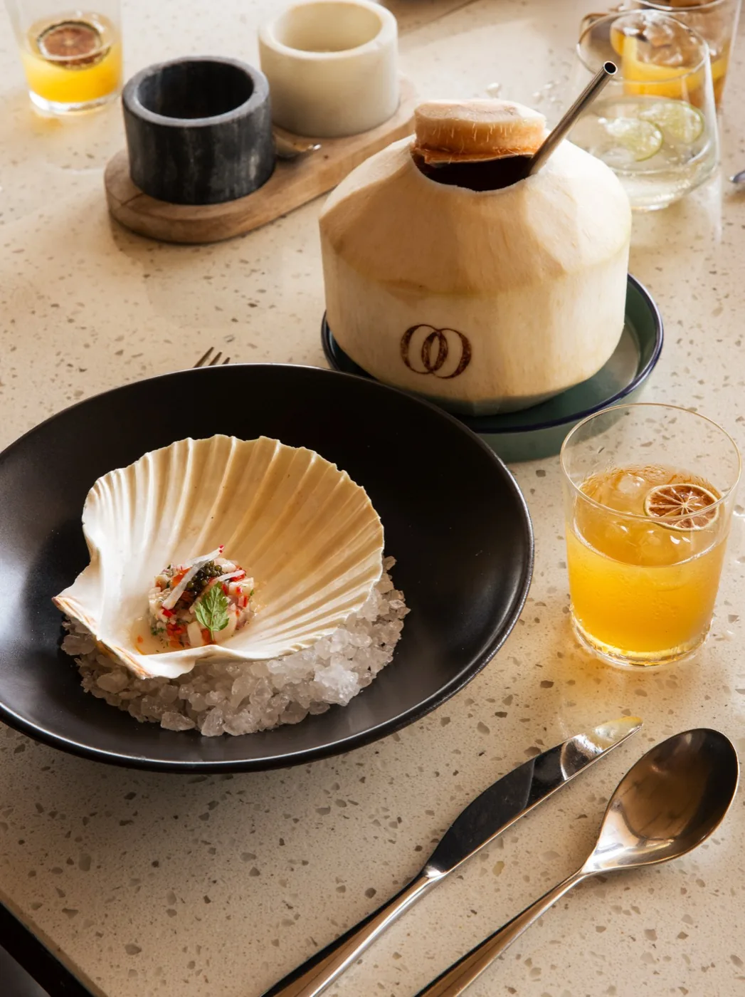 Scallop dish and cocktails at One&Only