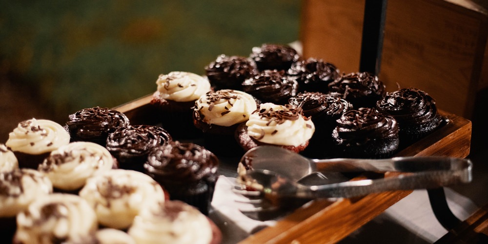 School fundraising ideas - bake sale fundraiser