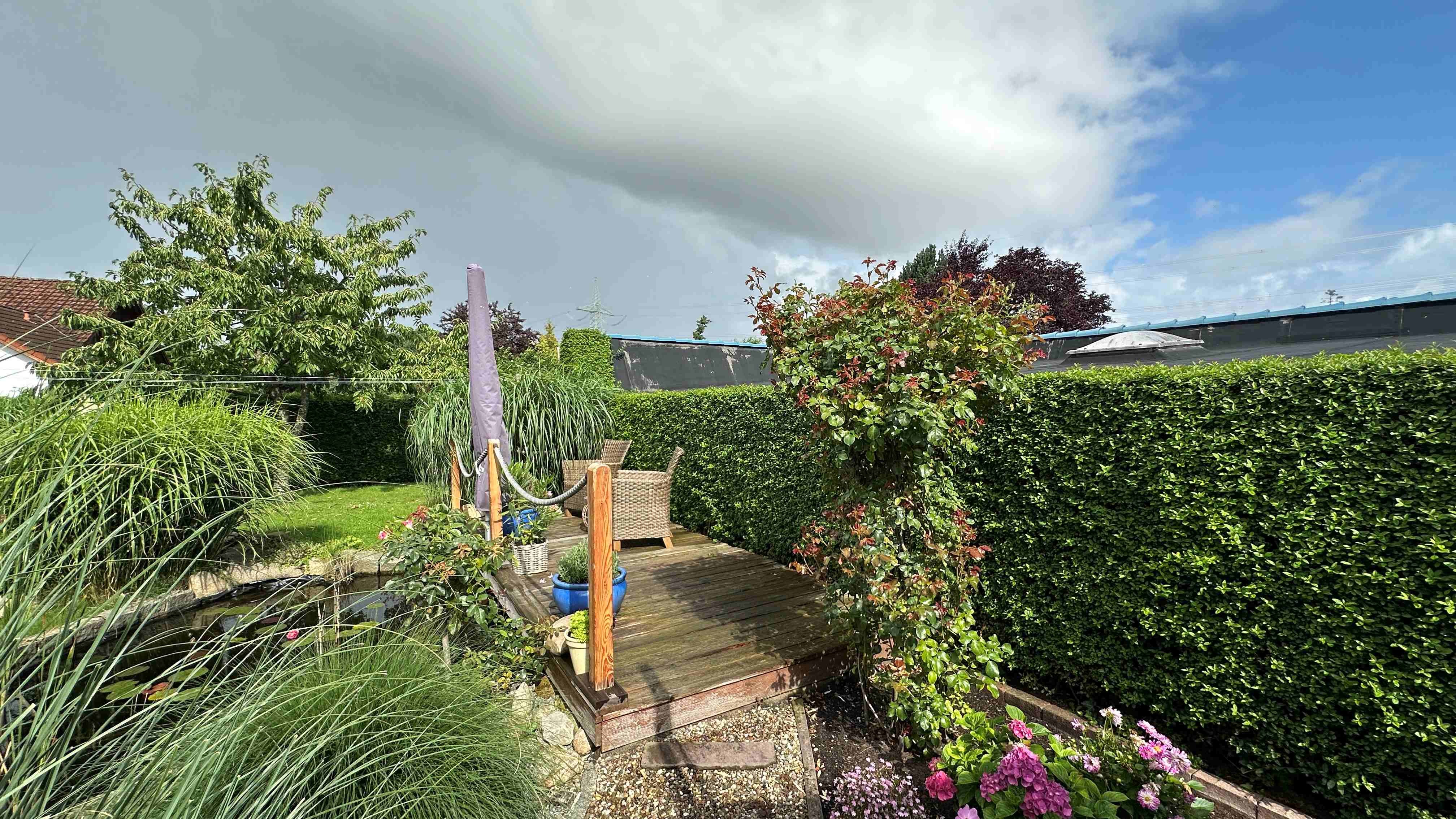 Garten mit Terrasse