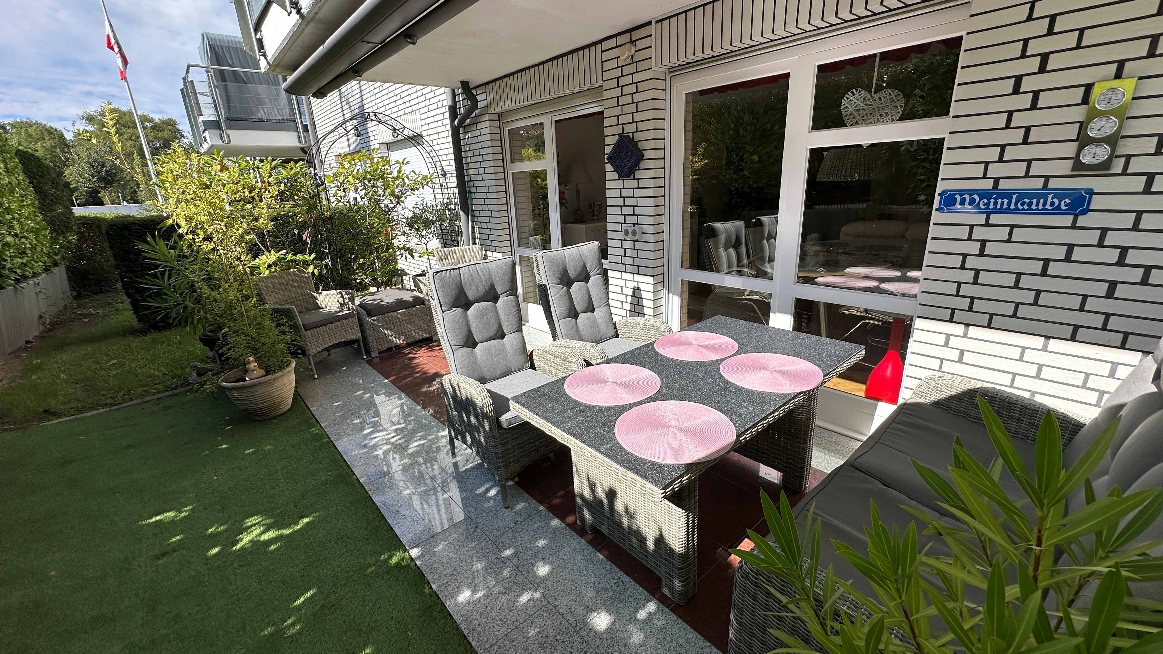 Sonnige Terrasse