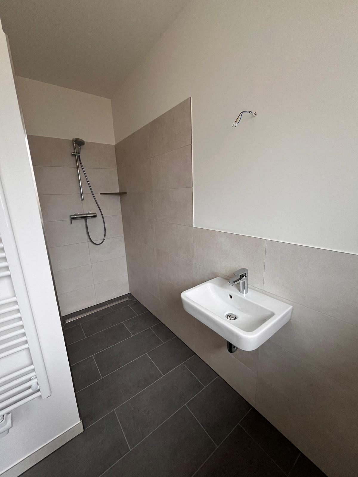 Gäste-WC mit Dusche - Visualisierung nach Fertigstellung