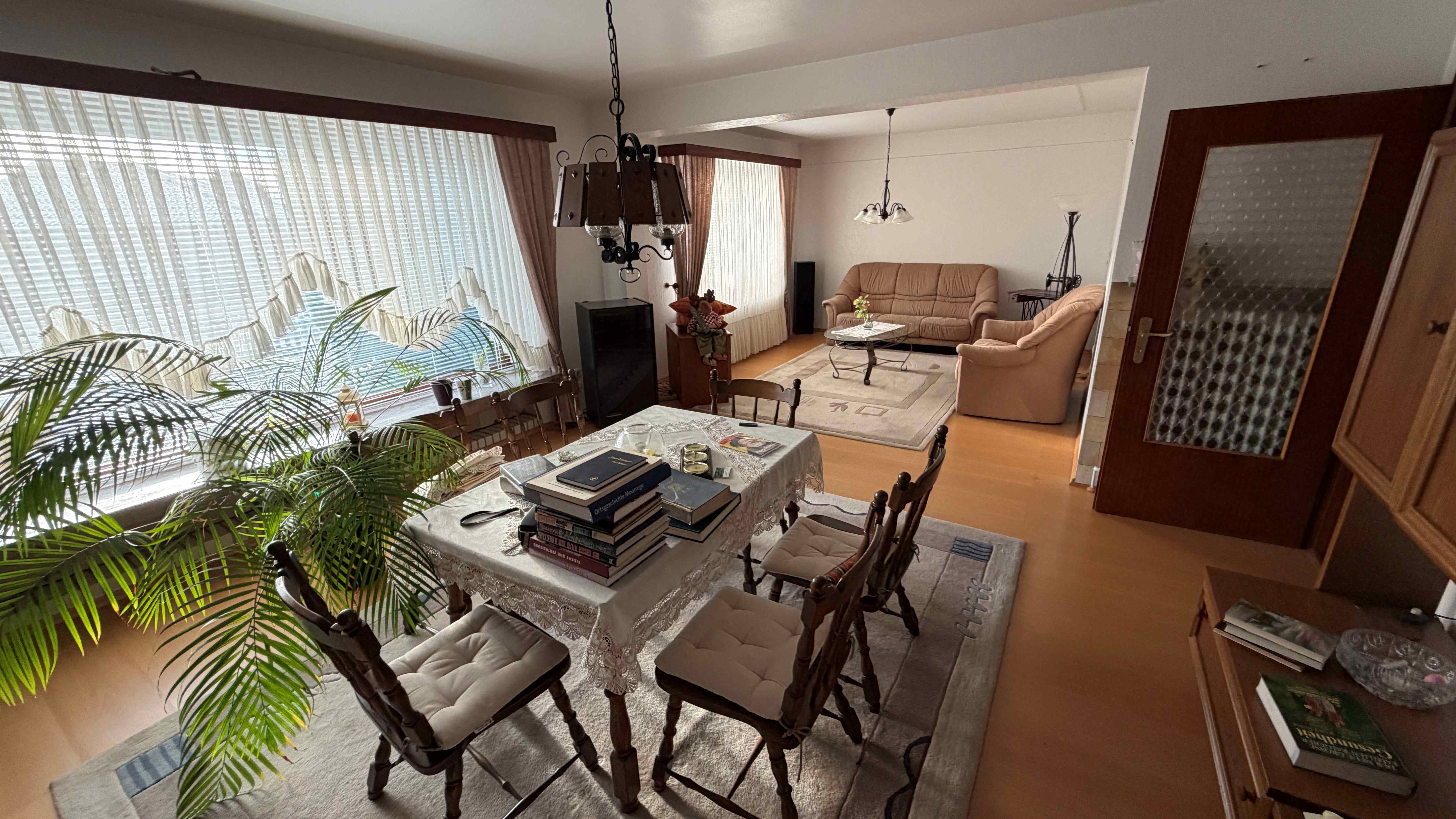 Wohn- und Essbereich EG