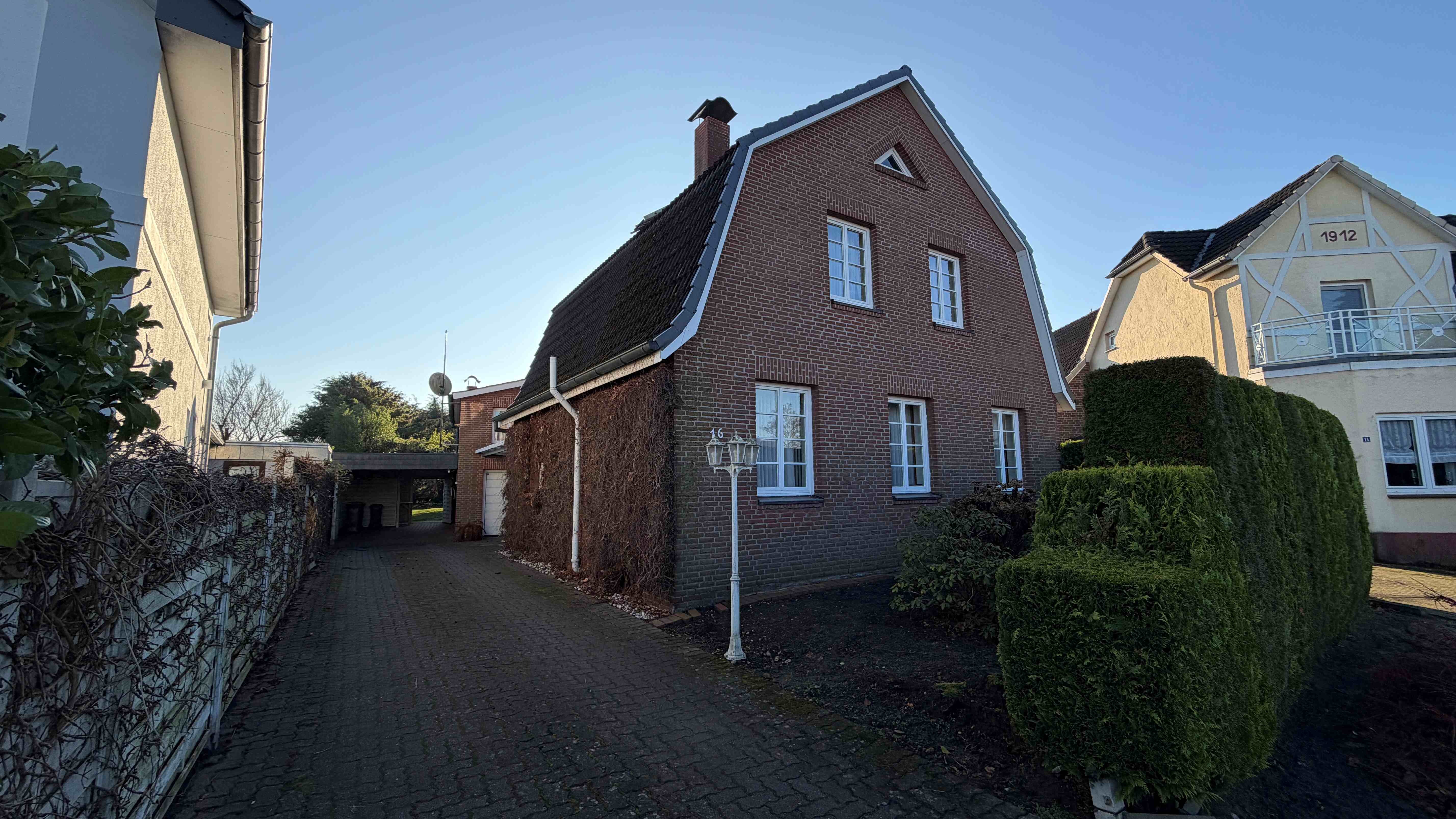 Viel Potenzial in Tornesch! Einfamilienhaus mit Teilkeller und Garage