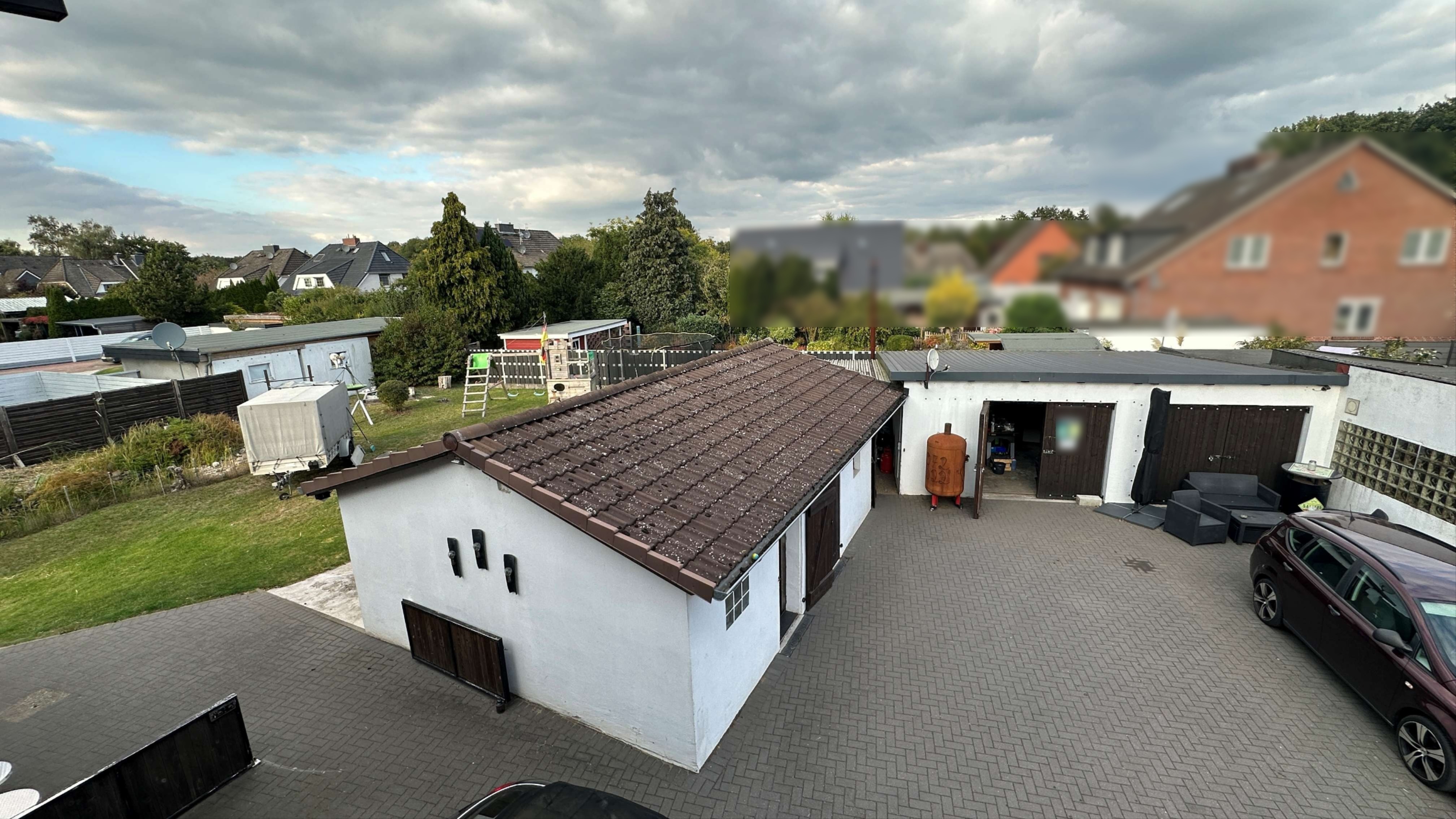 Nebengelass im hinteren Grundstücksbereich