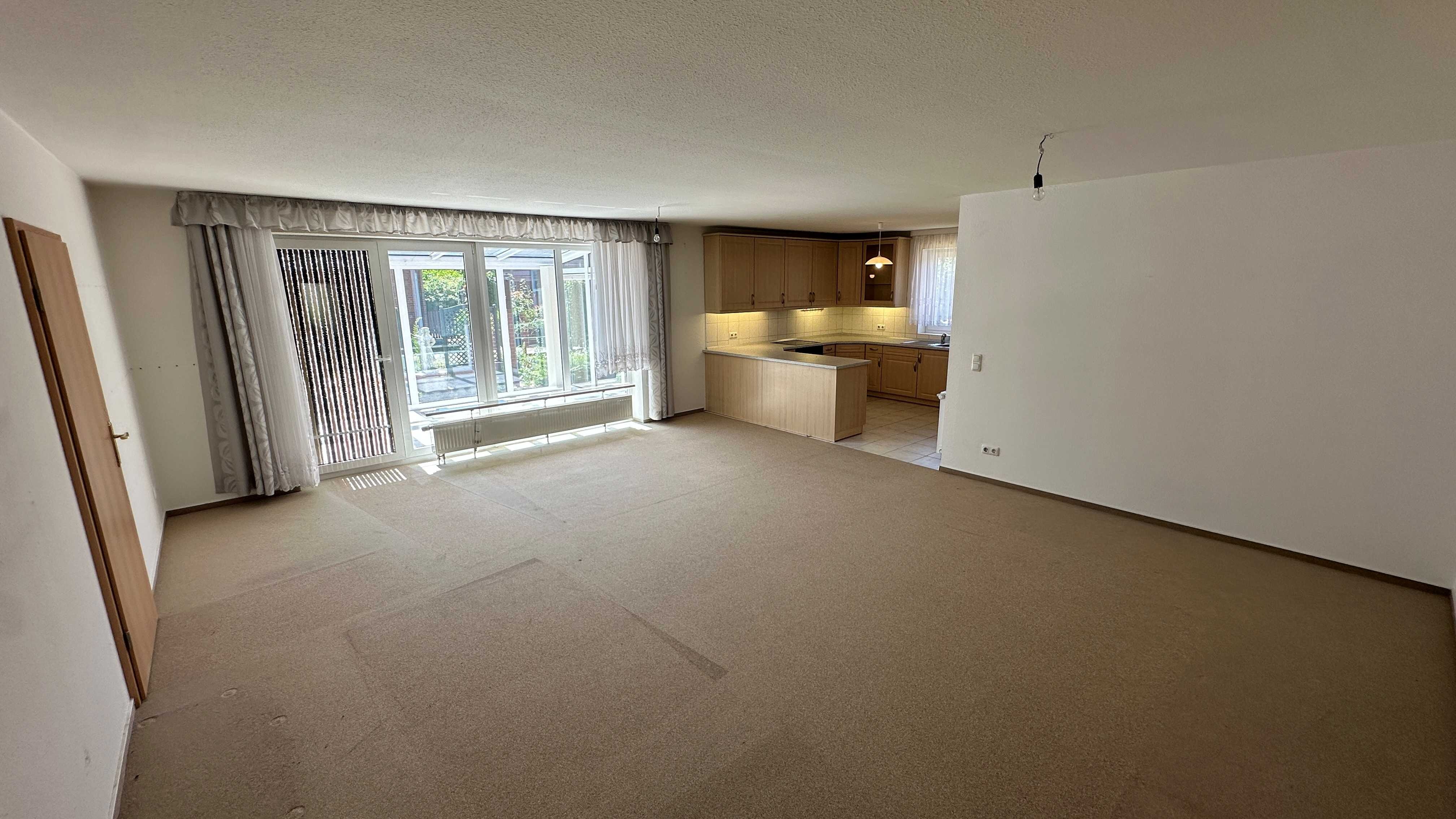 Großzügiger Wohn- und Essbereich