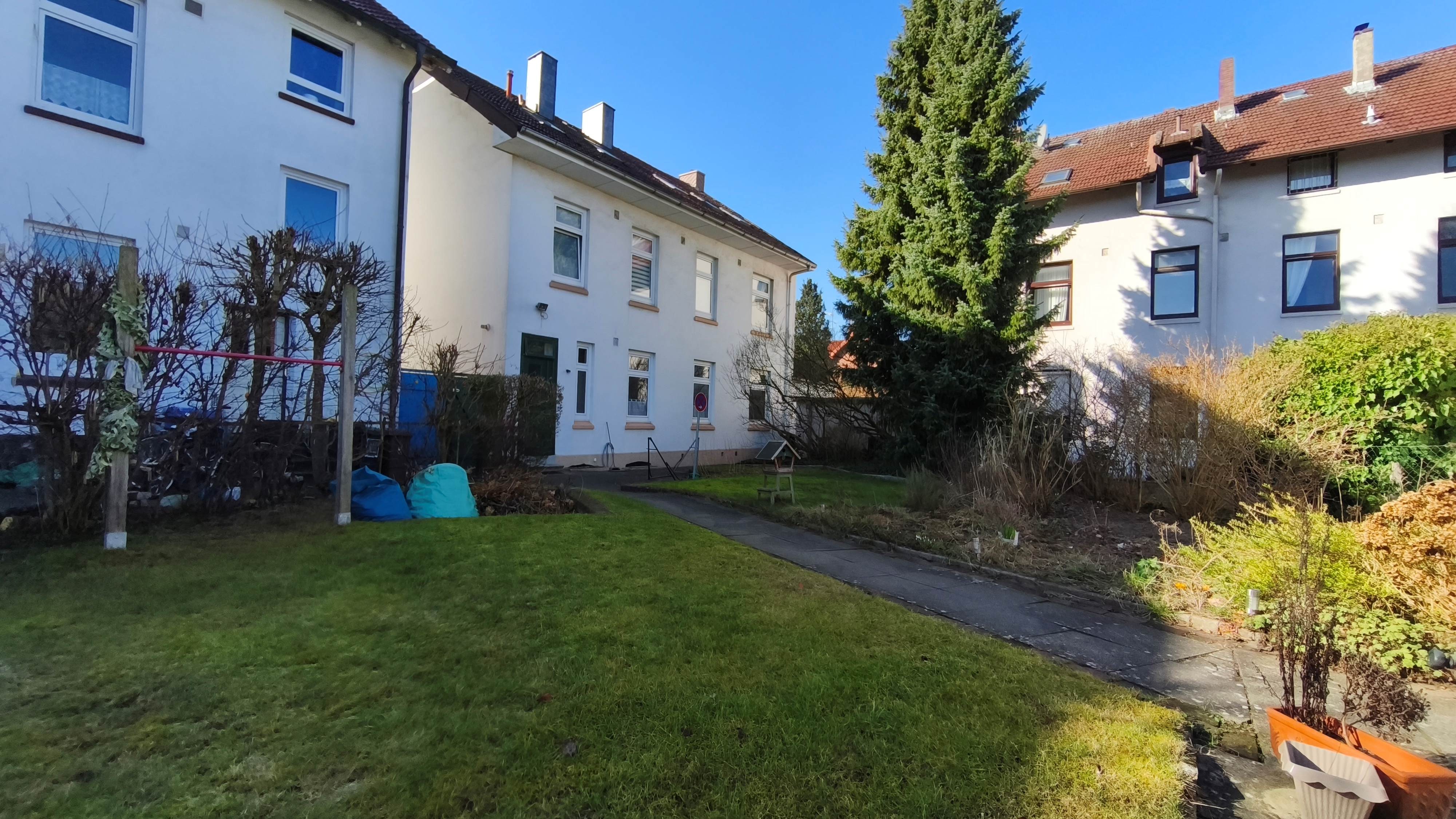 Hinteransicht - Gemeinschaftsgarten