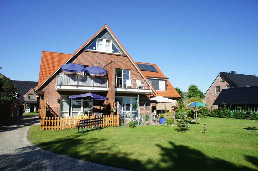 Gut geschnittene 3-Zimmer-Maisonetten-Wohnung mit Balkon und Pkw-Stellplatz in Haselau