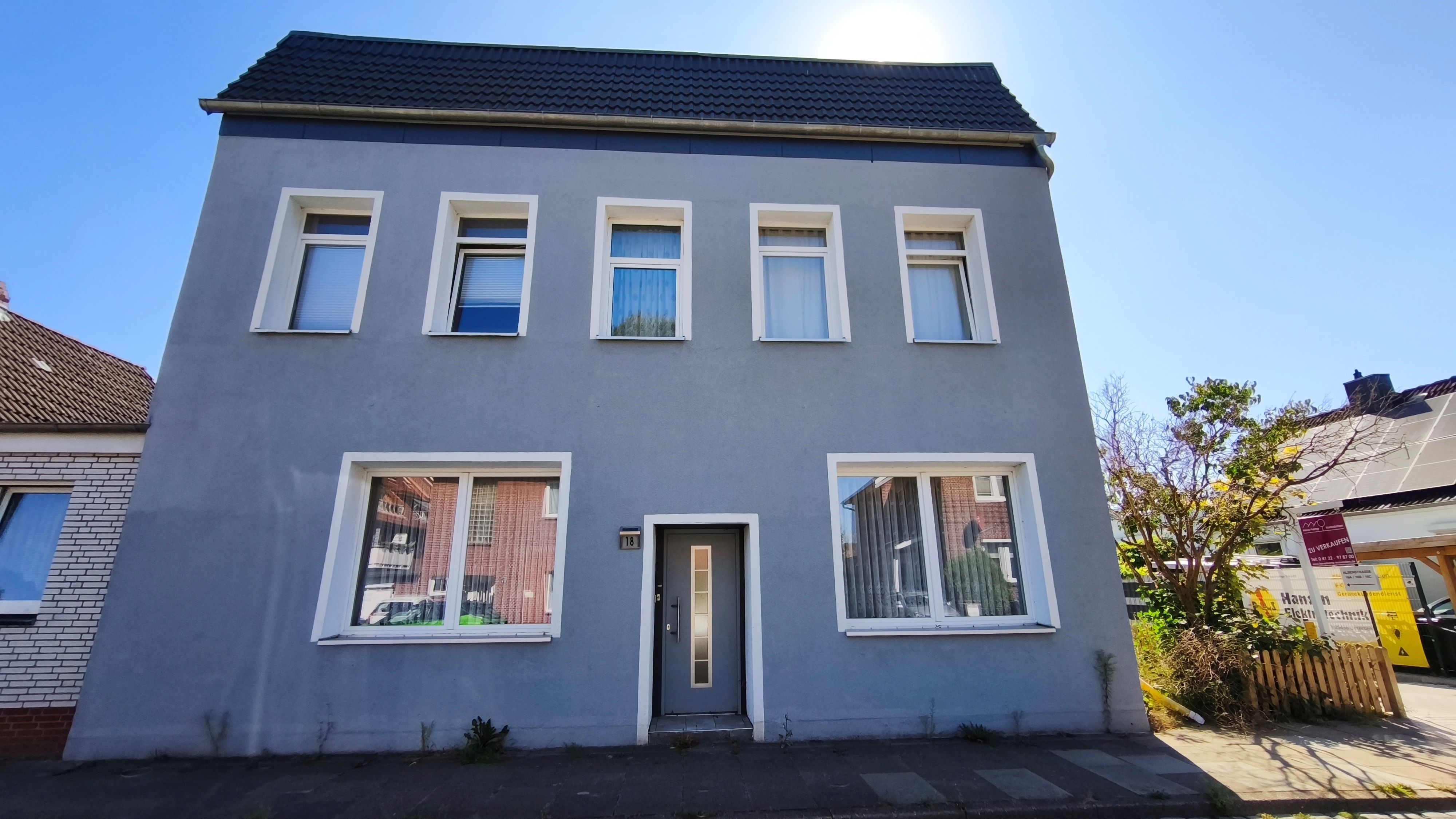 Zweifamilienhaus mit Potenzial in Uetersen – renovierungsbedürftig, mit Garten und Stellplätzen